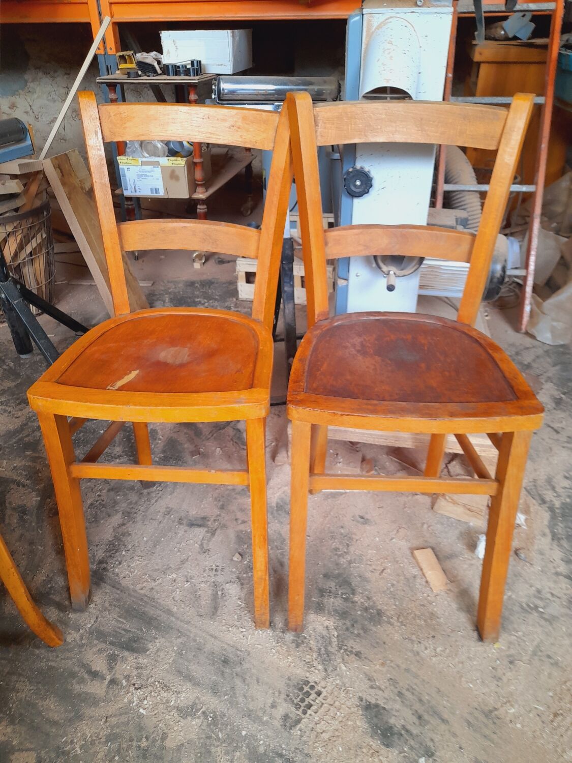 Lot 6 mismatched bistro chairs