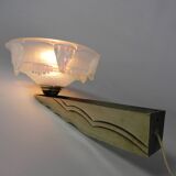 Art Deco wall lamp in opalescent glass, 1930s