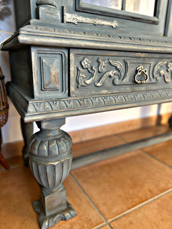 Vitrine ancienne patinée – esprit néo-Renaissance / maison de caractèr