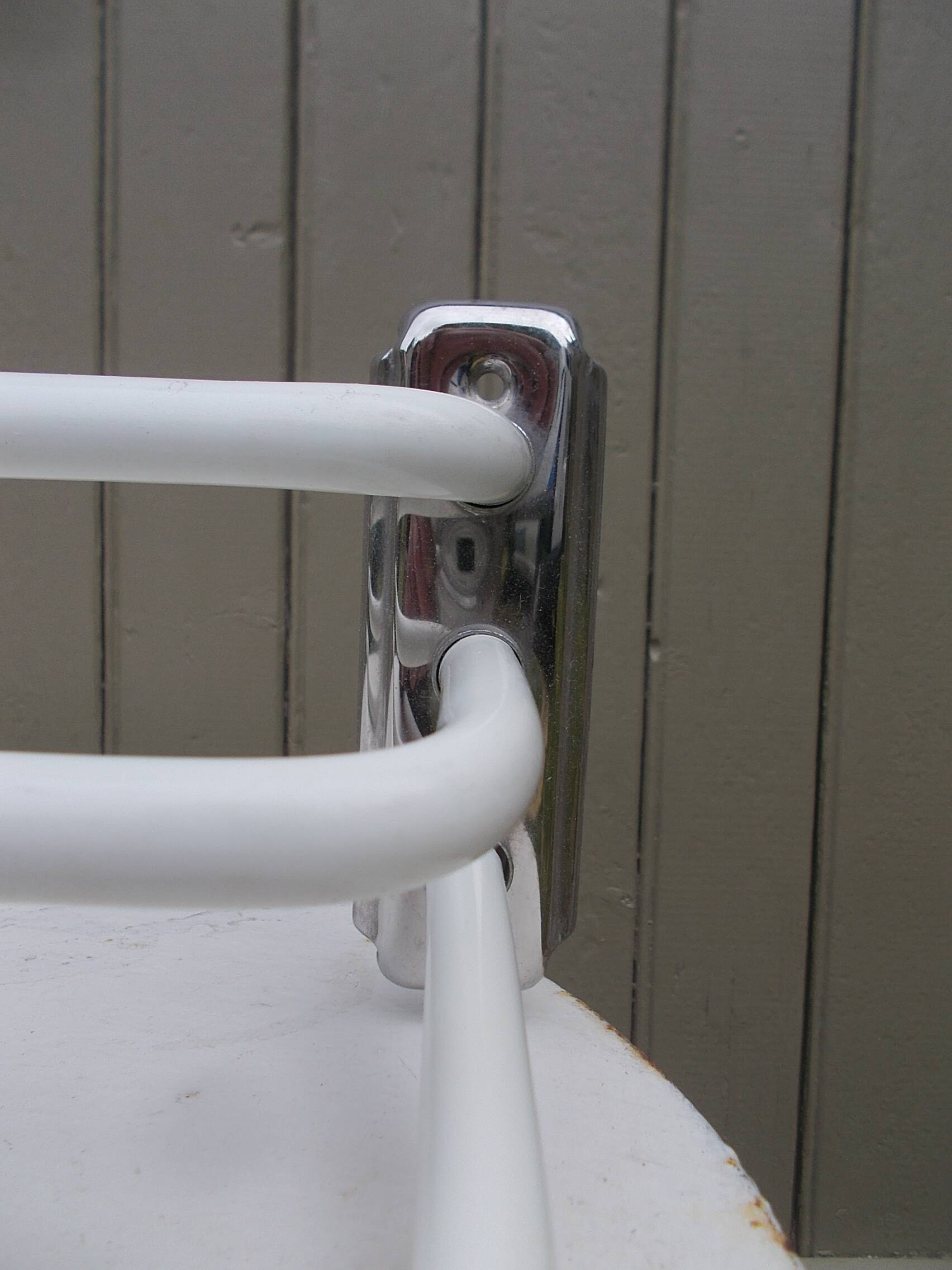 Art Deco wall-mounted towel rack