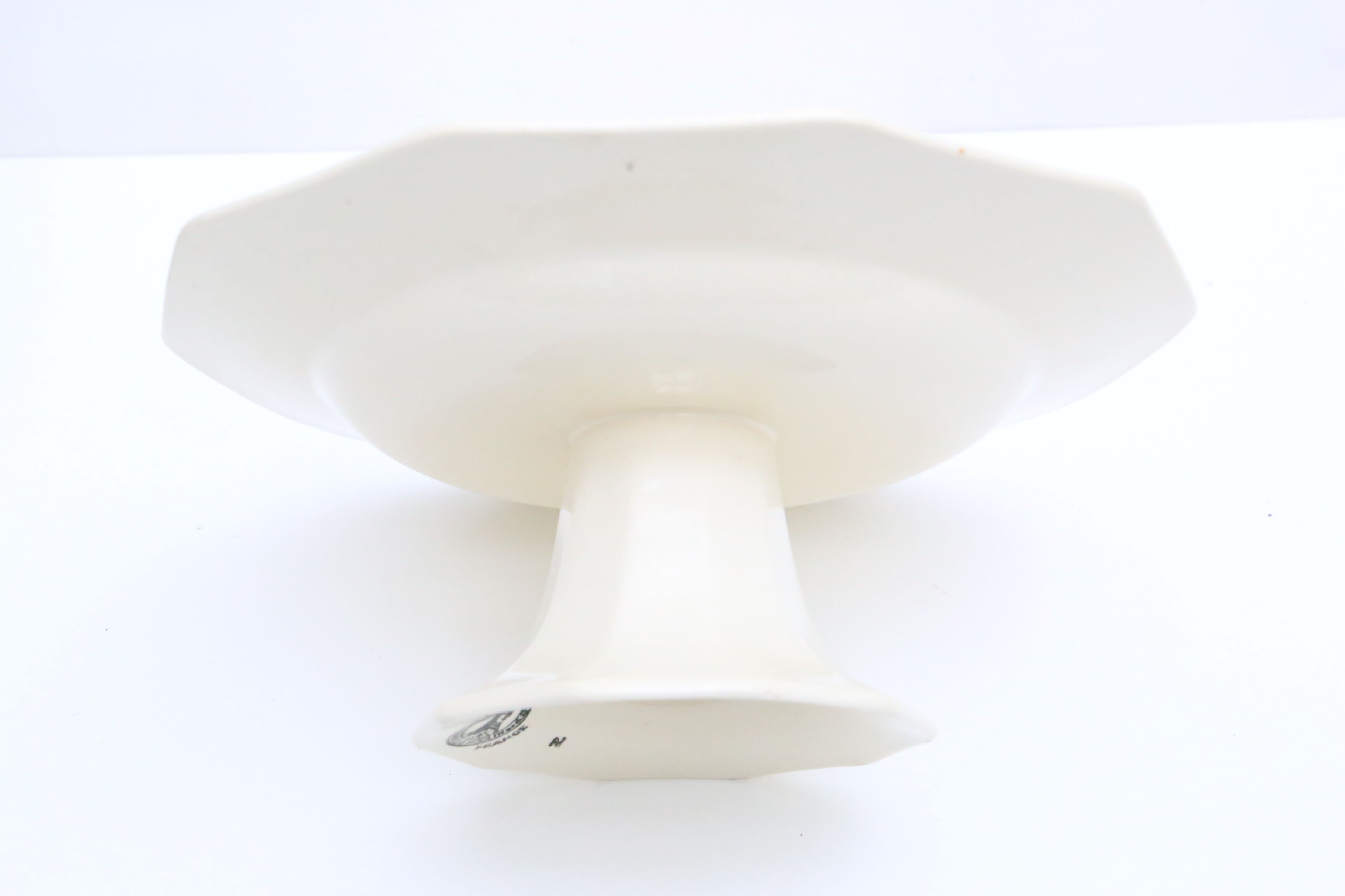 Moulin des Loup serving dish on piedouche