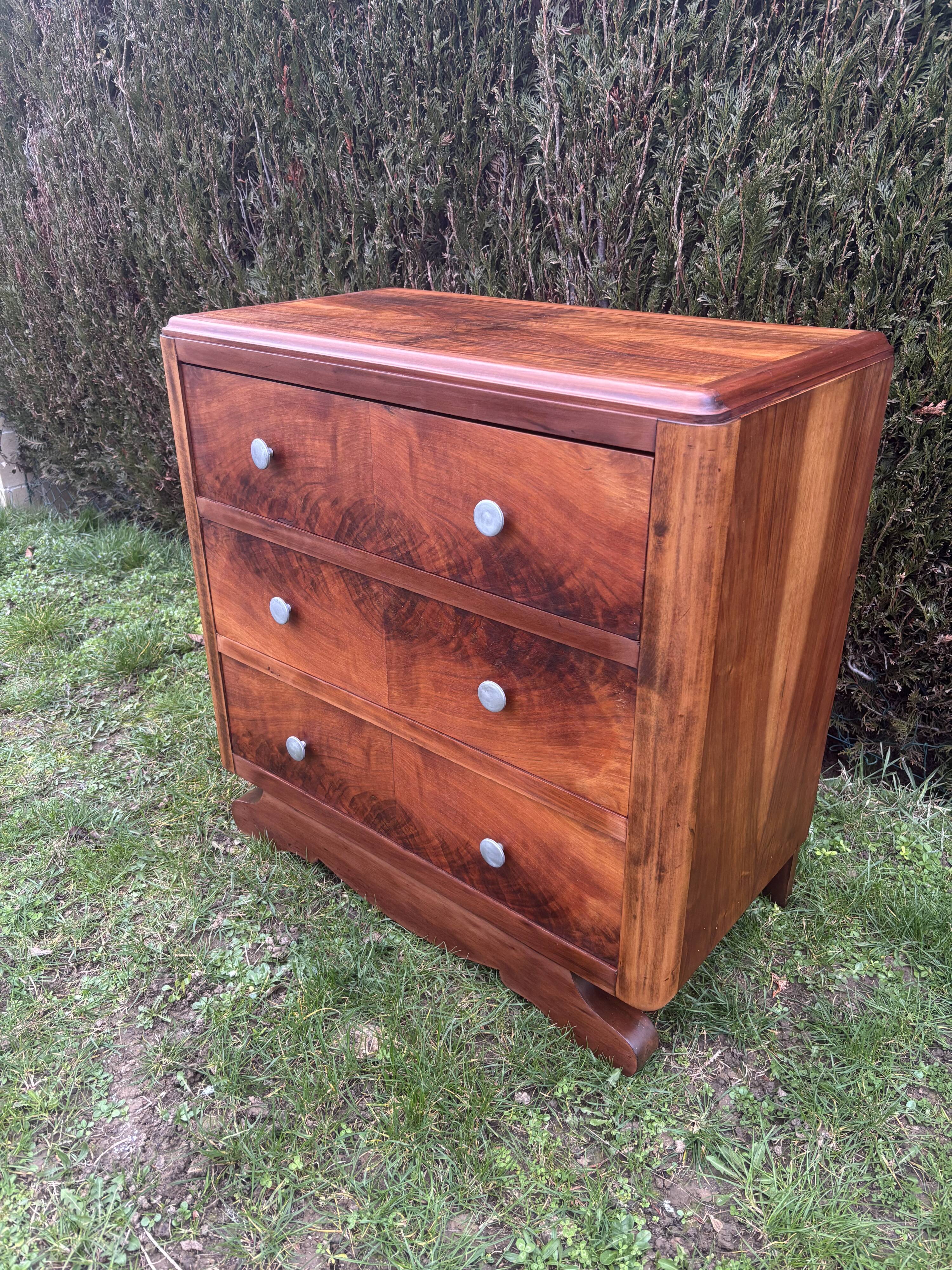 Art Deco chest of drawers