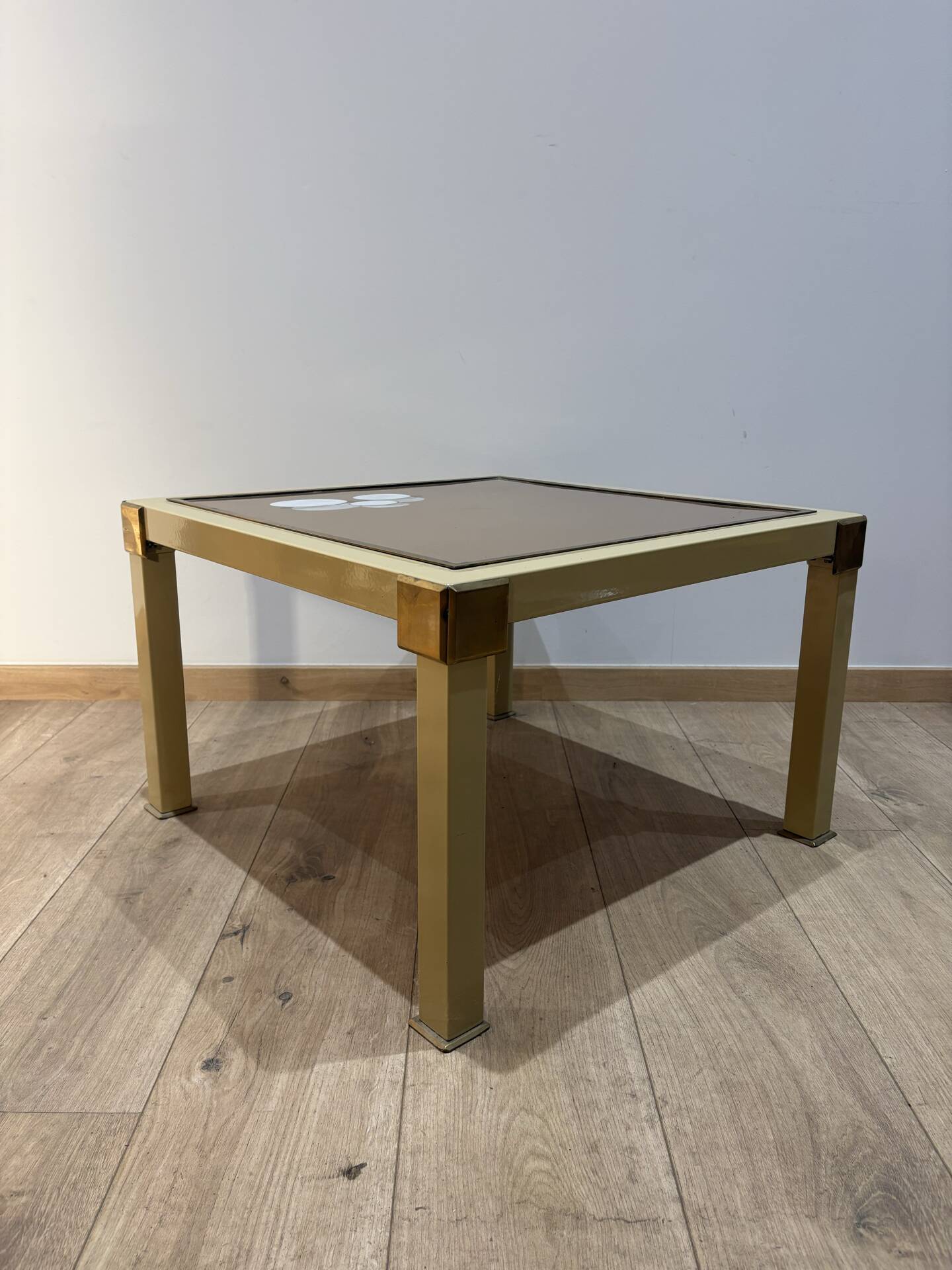Metal and brass coffee table in ceramic by Nisco.