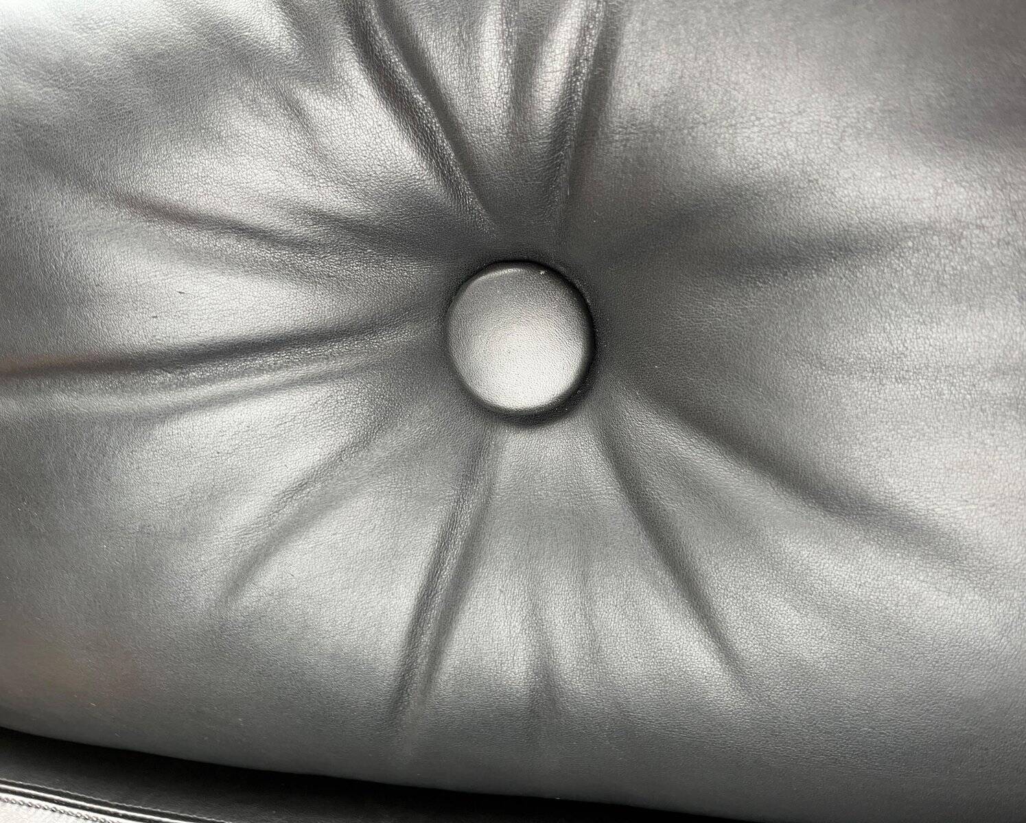 Mid-Century lounge chair model Bonanza with a high back in leather by Esko Pajamies for Asko, Finland, 1960s.