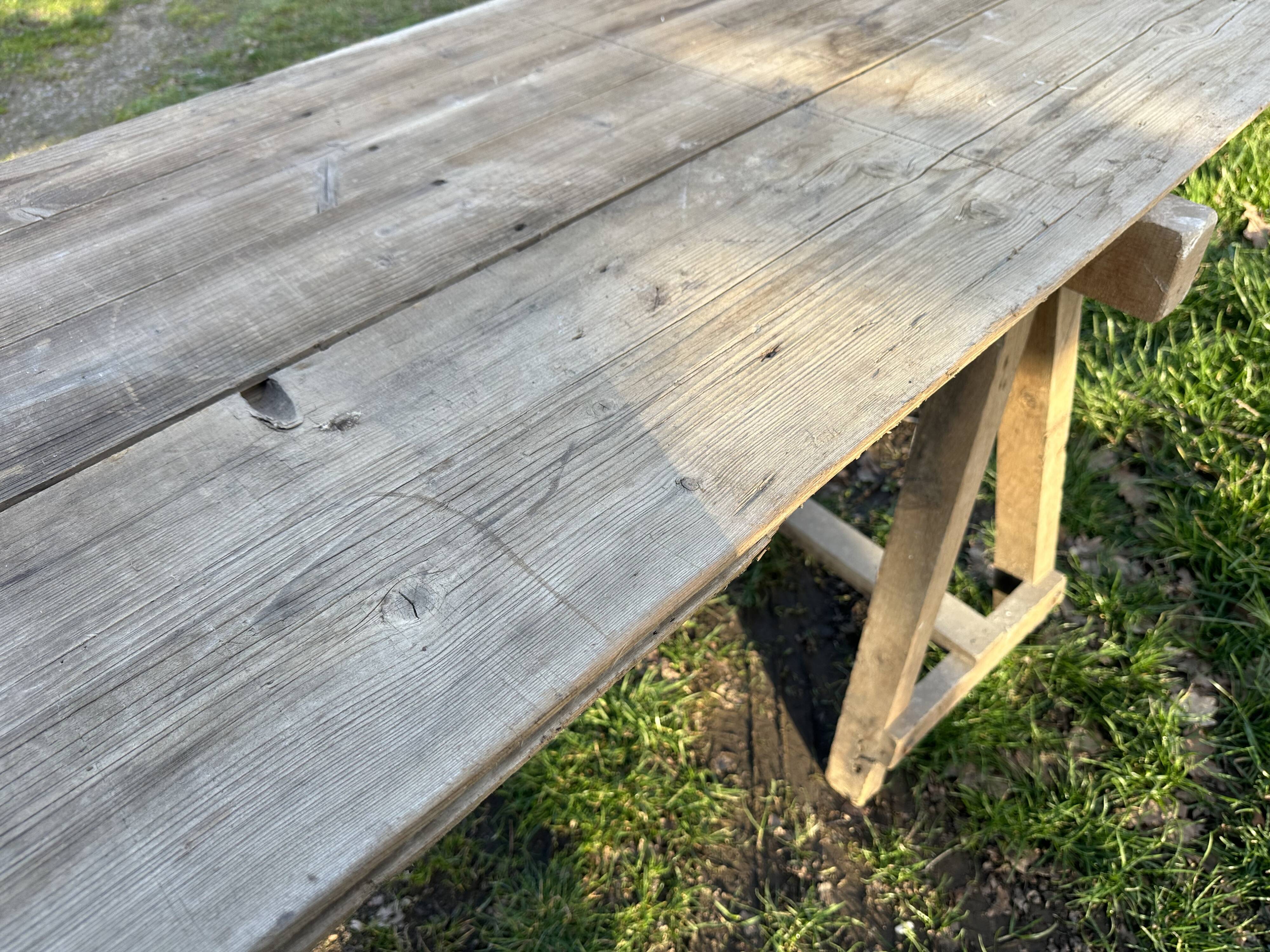 Farm table guinguette and wooden trestles