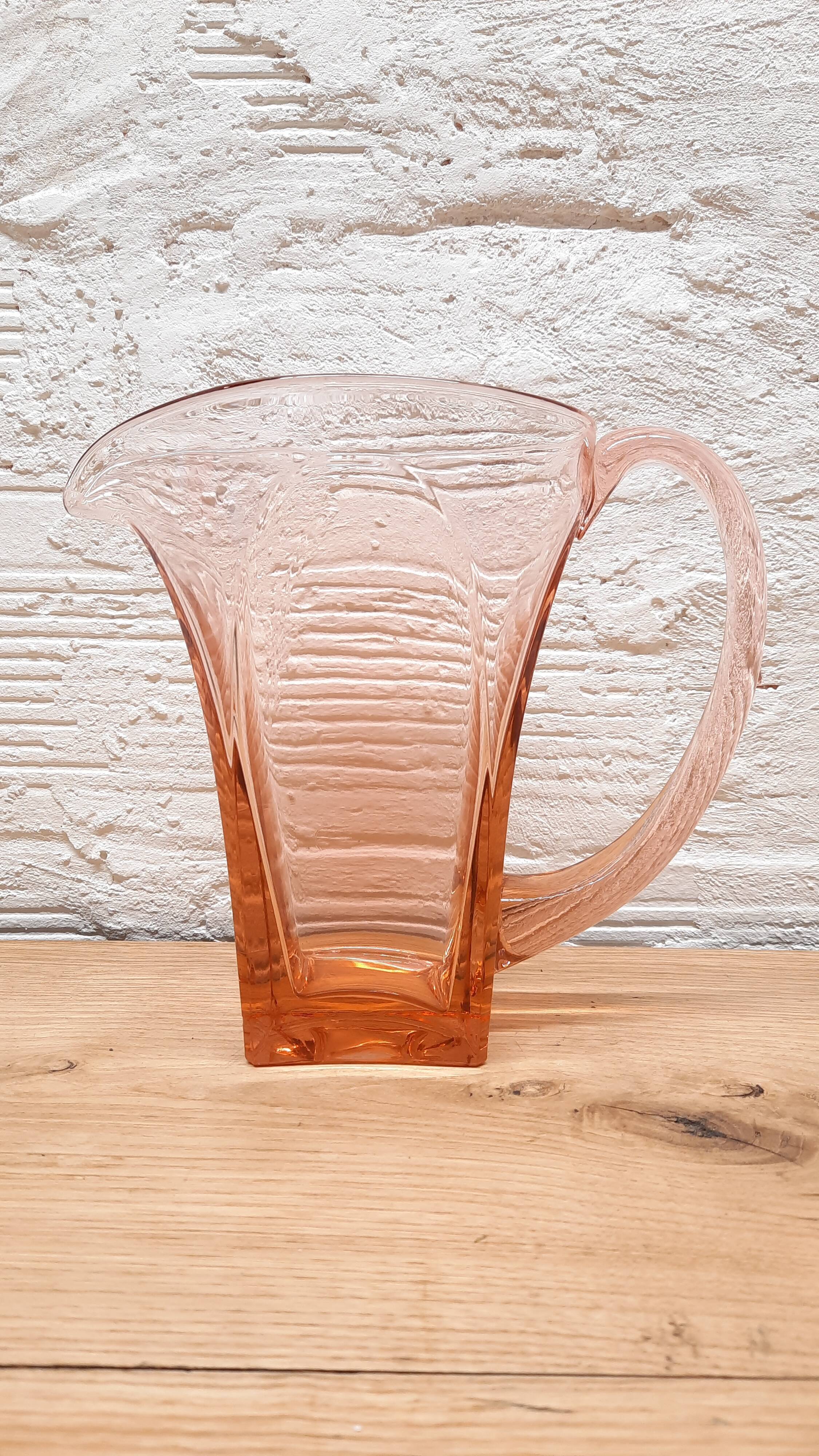 Pichet verre rose Art Déco