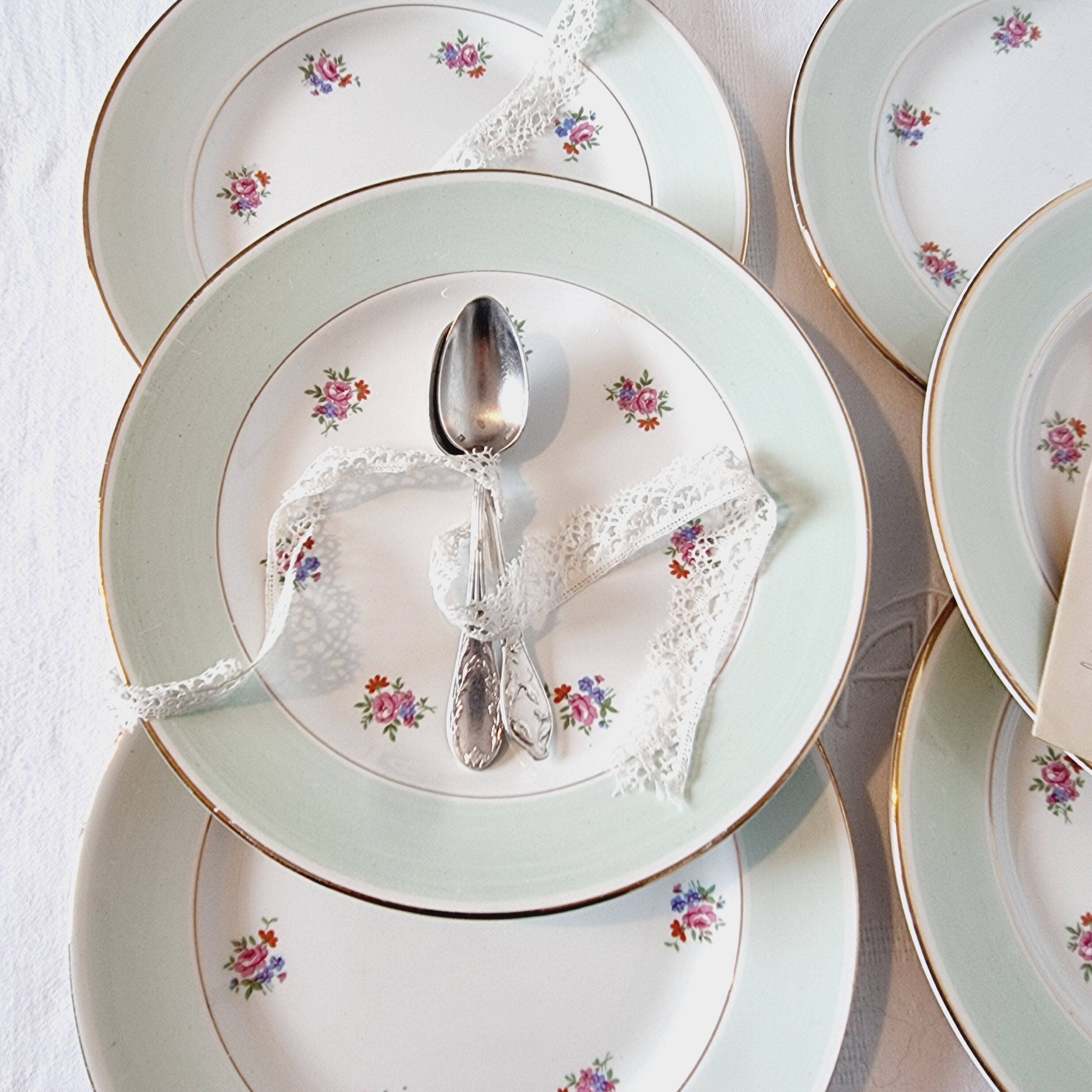 6 assiettes plates porcelaine française l amandinoise vert clair contour or et petites fleurs