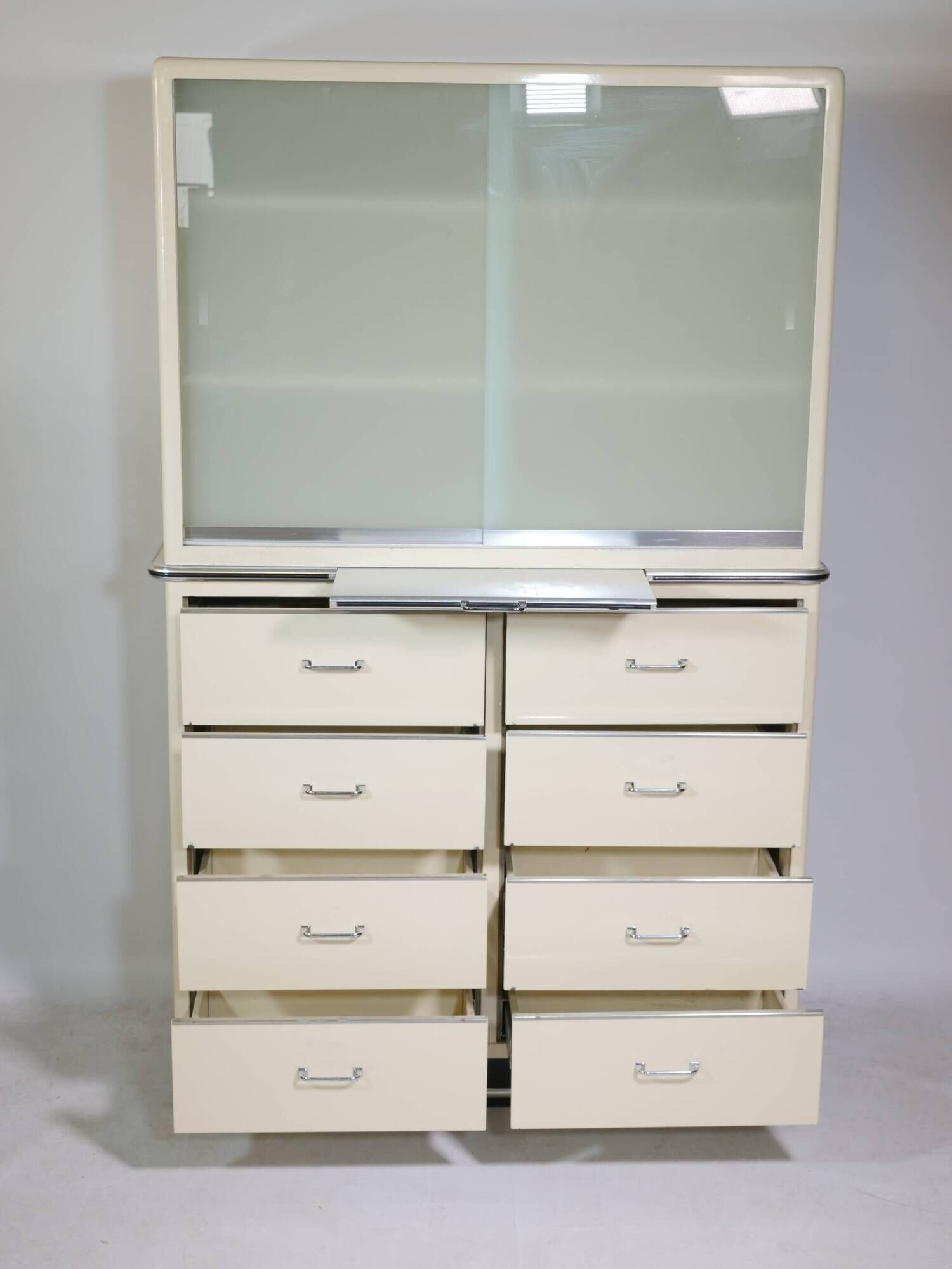 Metal cabinet, cupboard, medical cabinet, Baisch, 1960s vintage, drawers