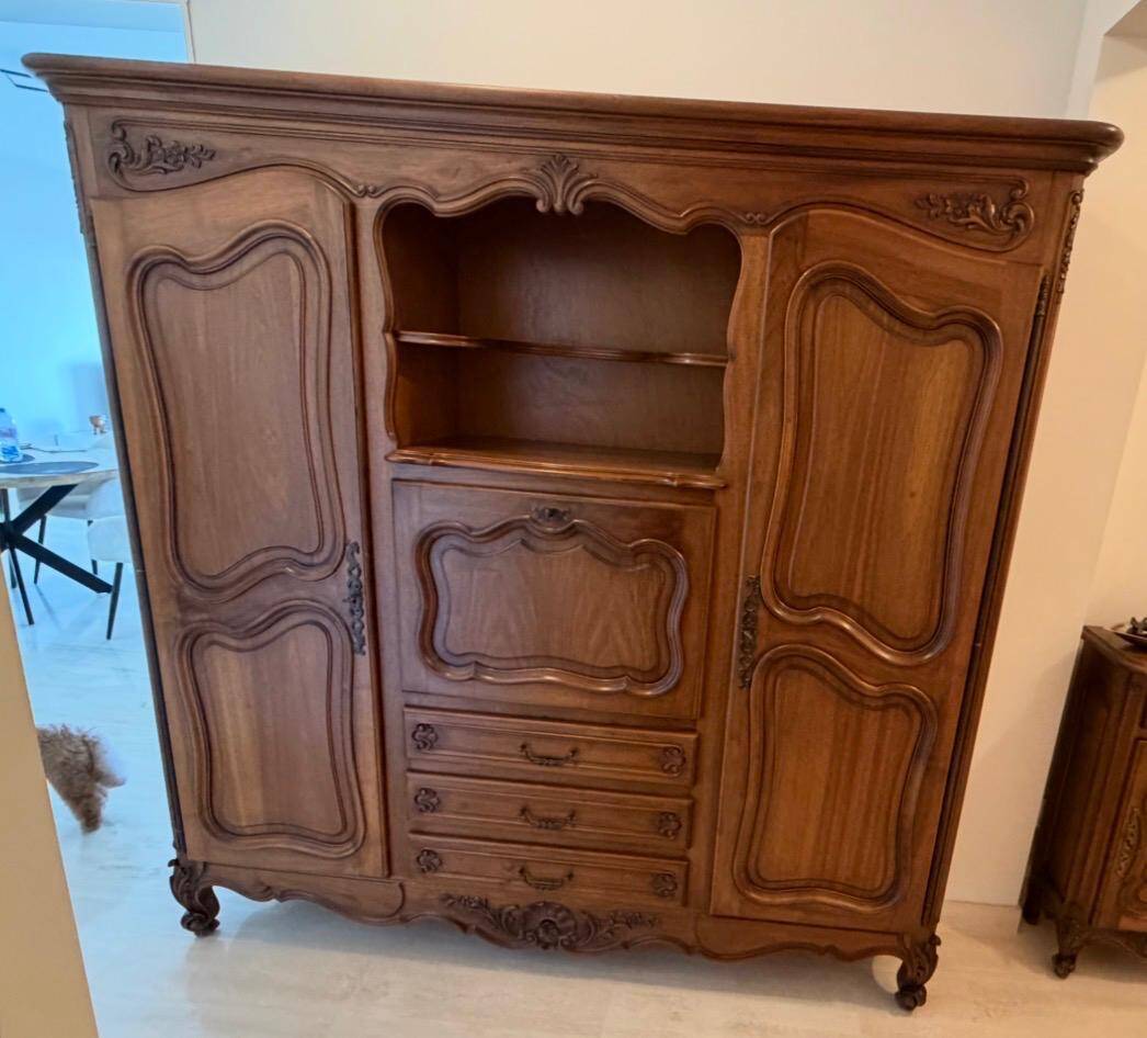 Large walnut bookcase.