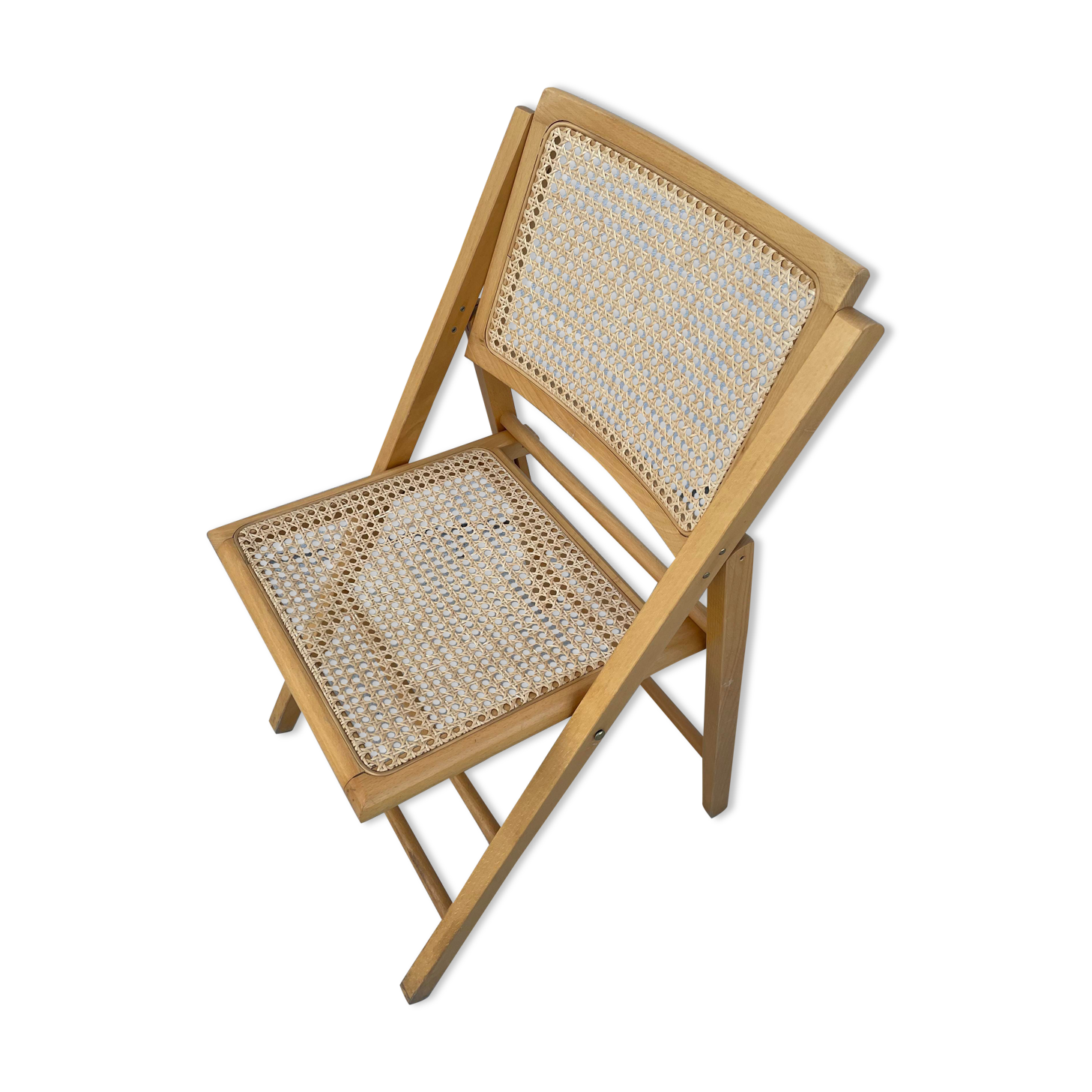 Folding chair in cannage