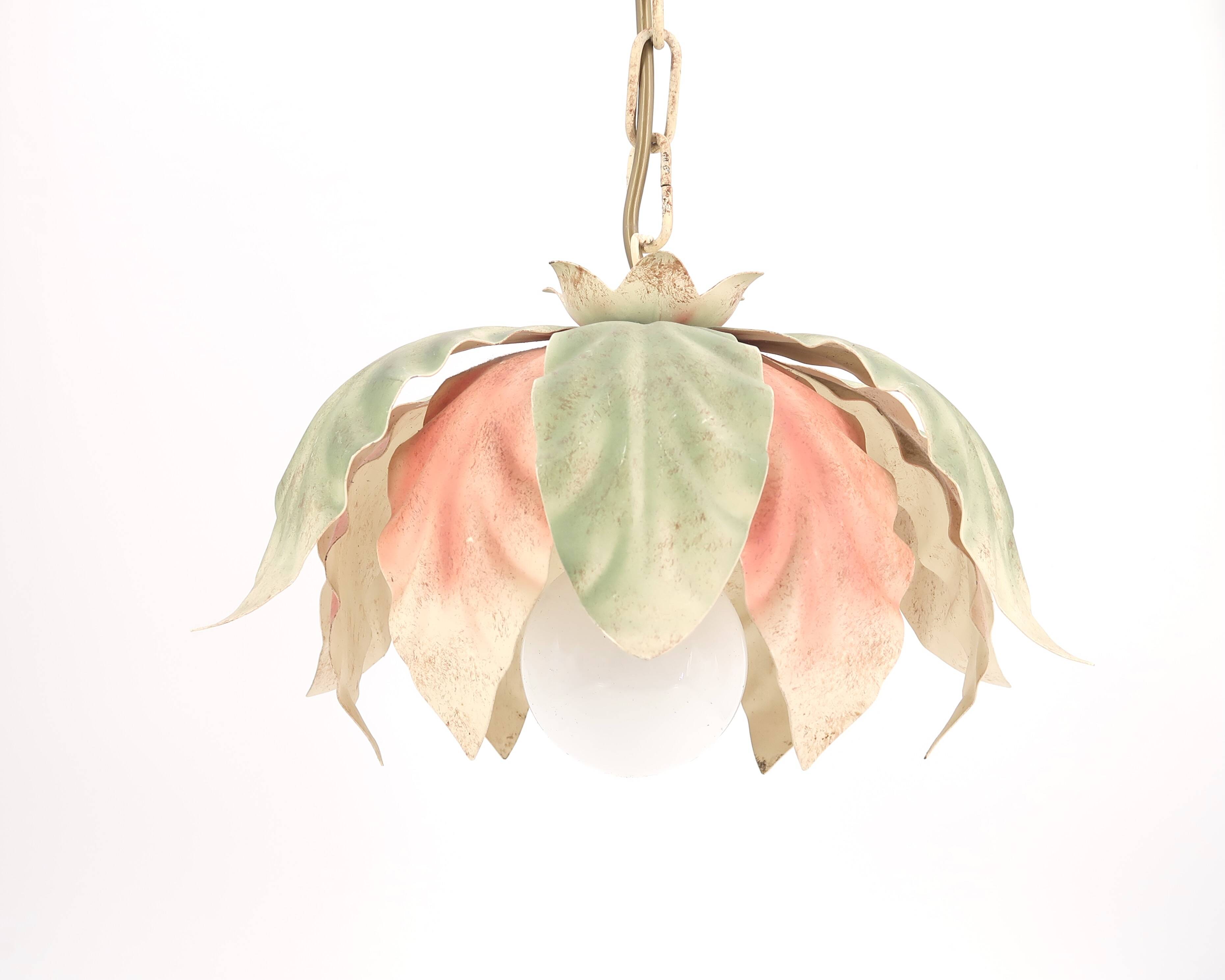 Flower and leaf suspension in pastel tones, 80s
