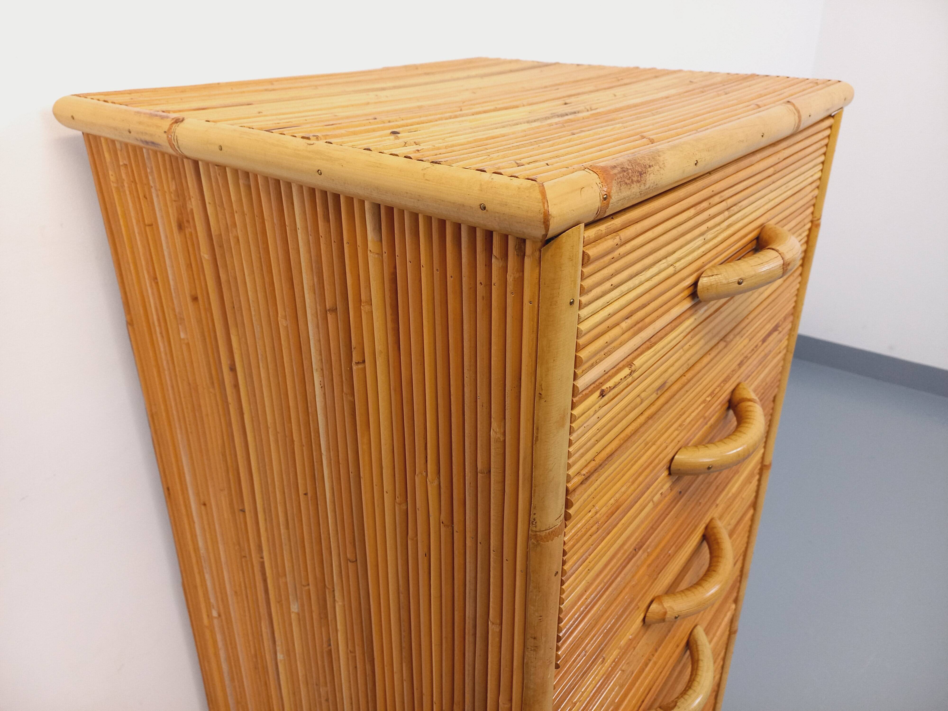 Commode chiffonnier vintage en rotin des années 70