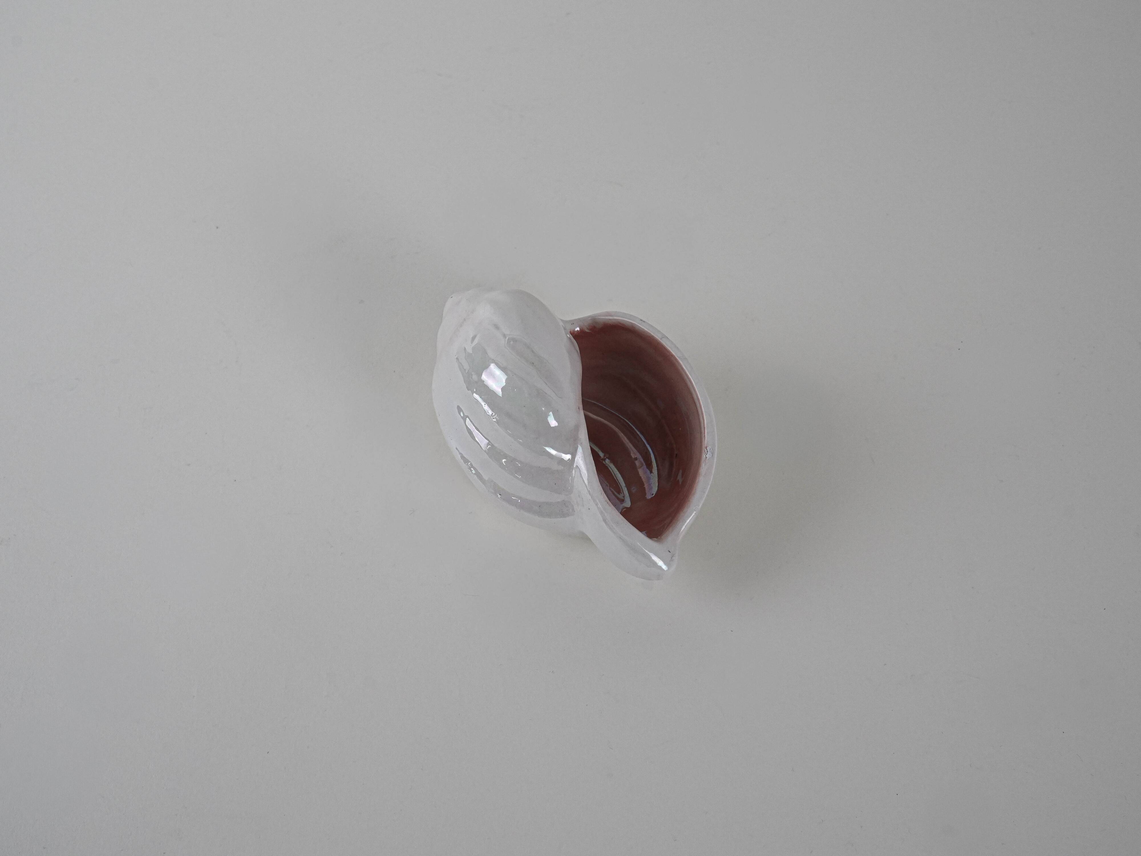 Porcelain seashell, Italian design, 1970s, production: Italy