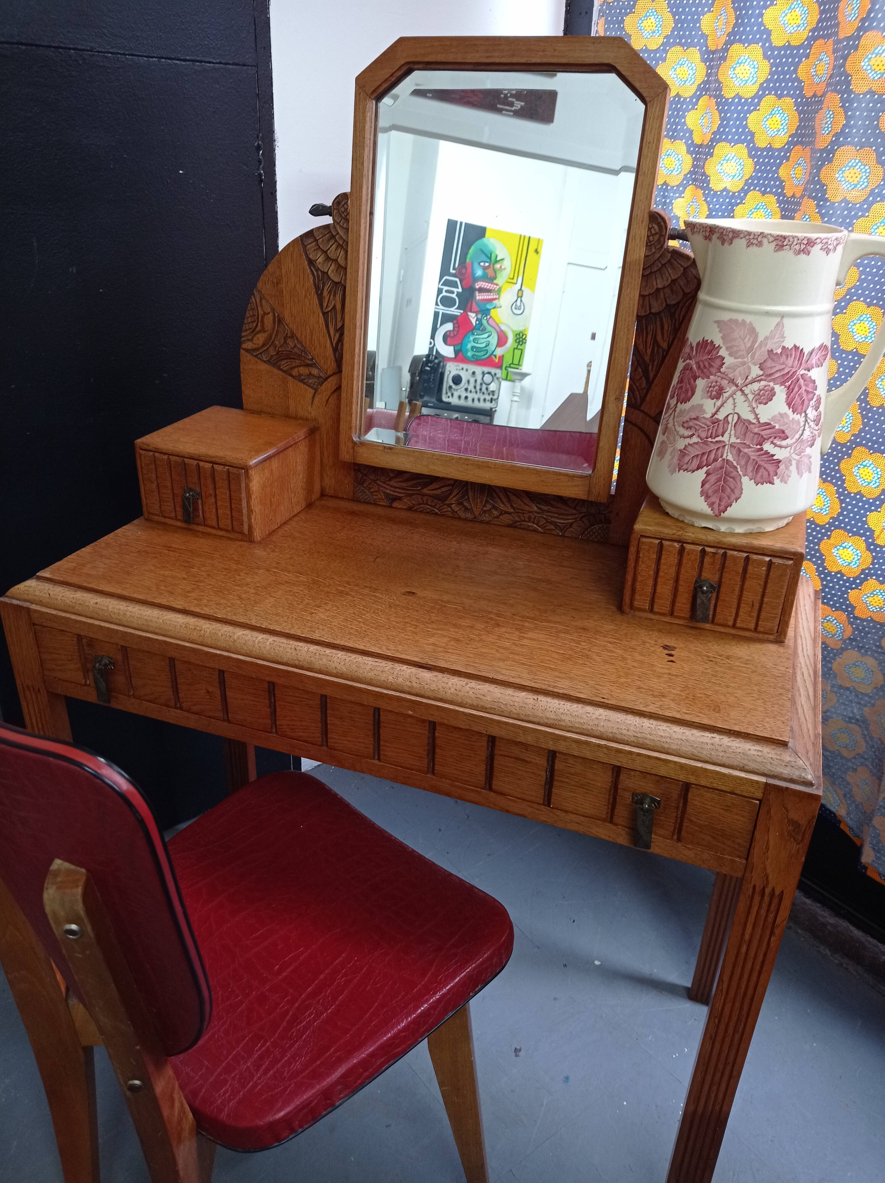 Art Deco hairdresser