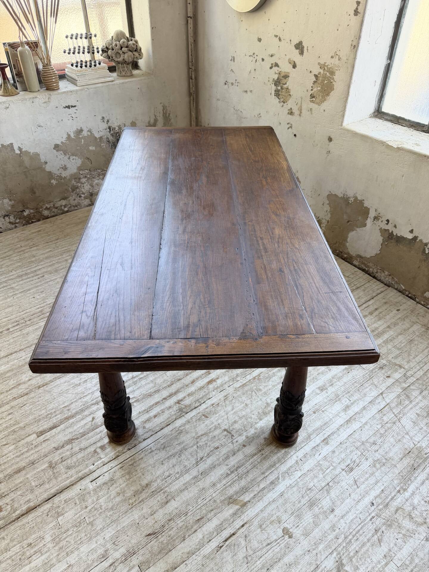19th-century castle table, carved solid oak, 190cm.