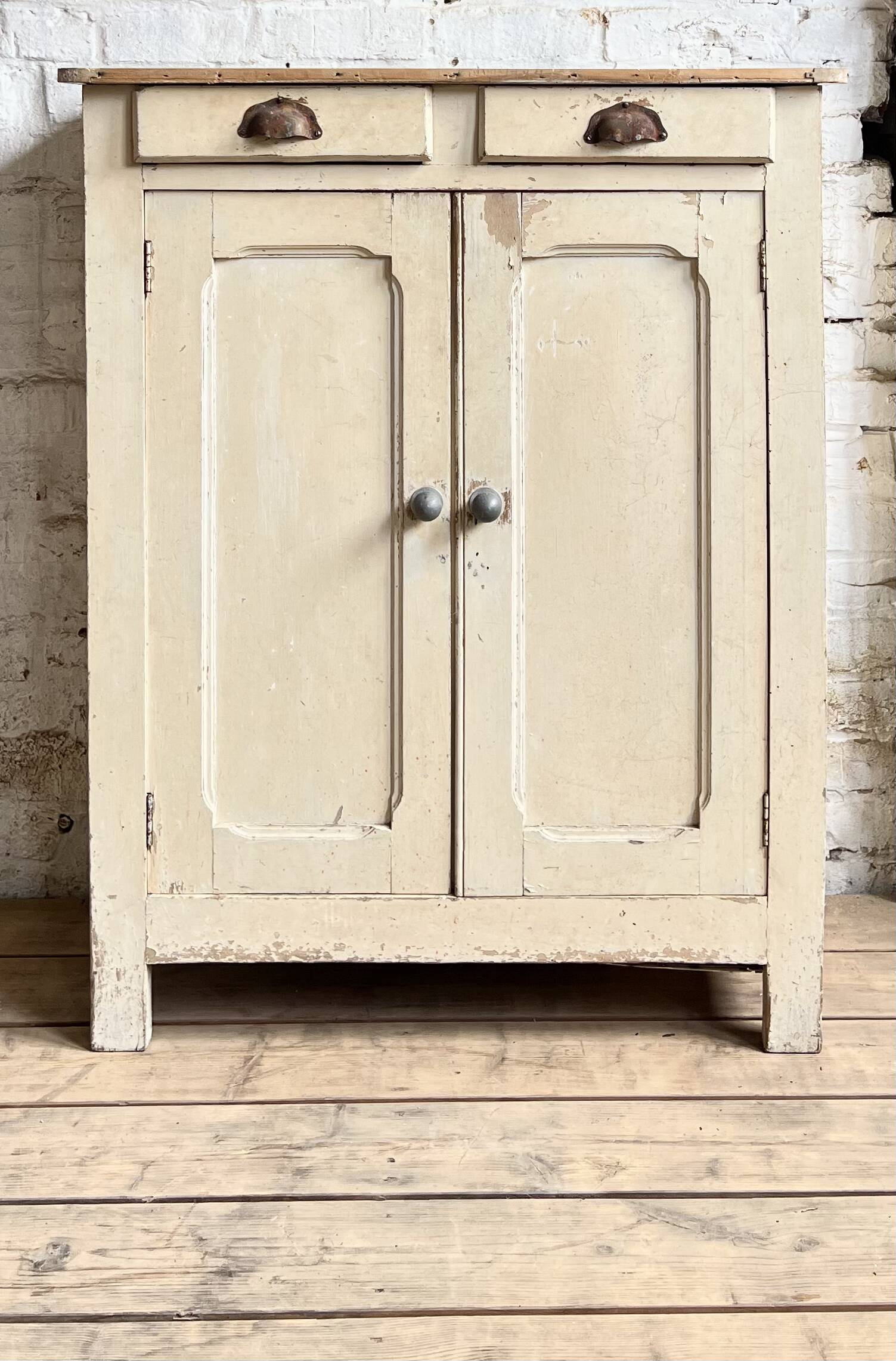 Old Parisian buffet with original patina.