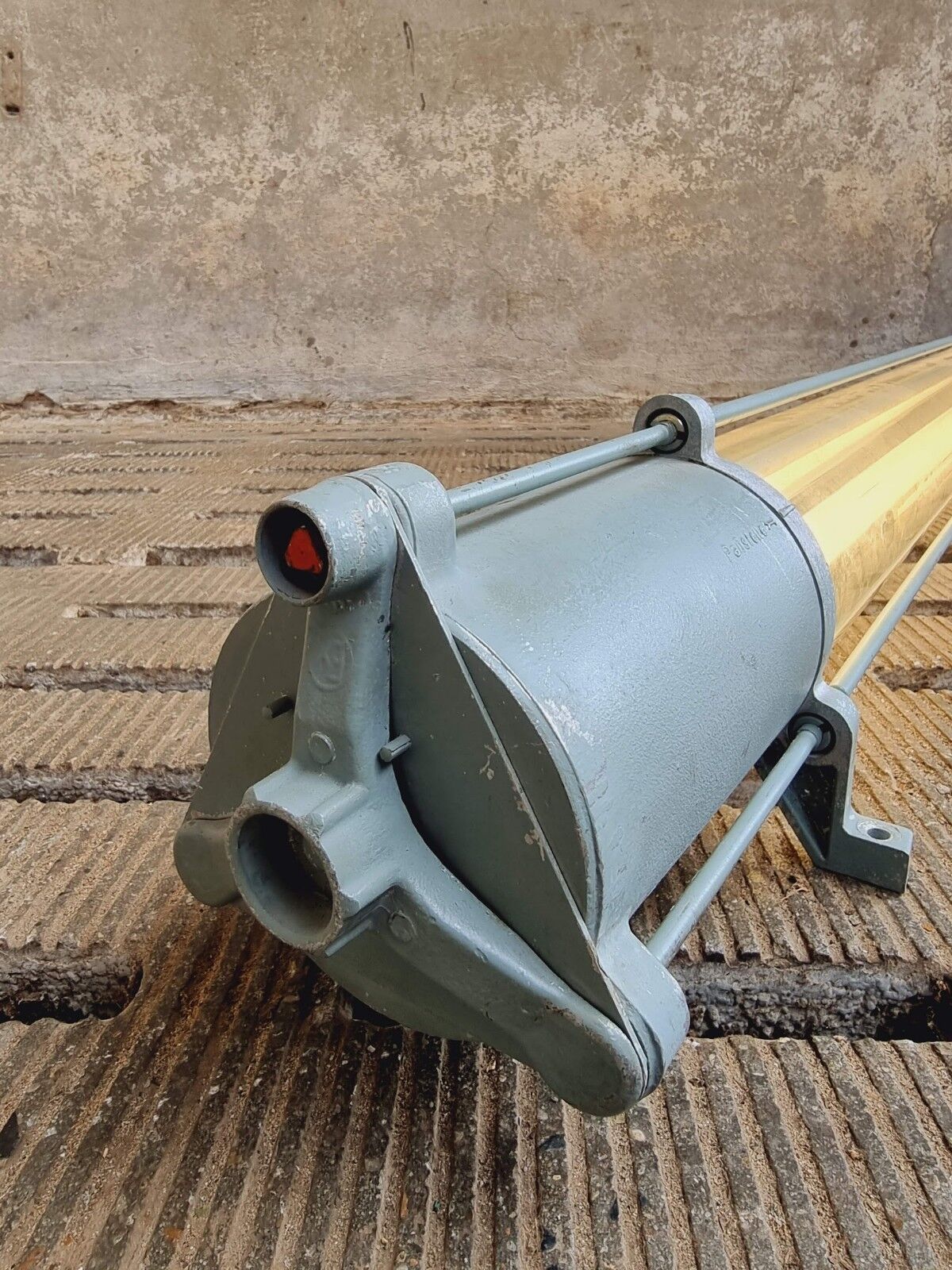 Lampe à tube industrielle ddr 163 cm