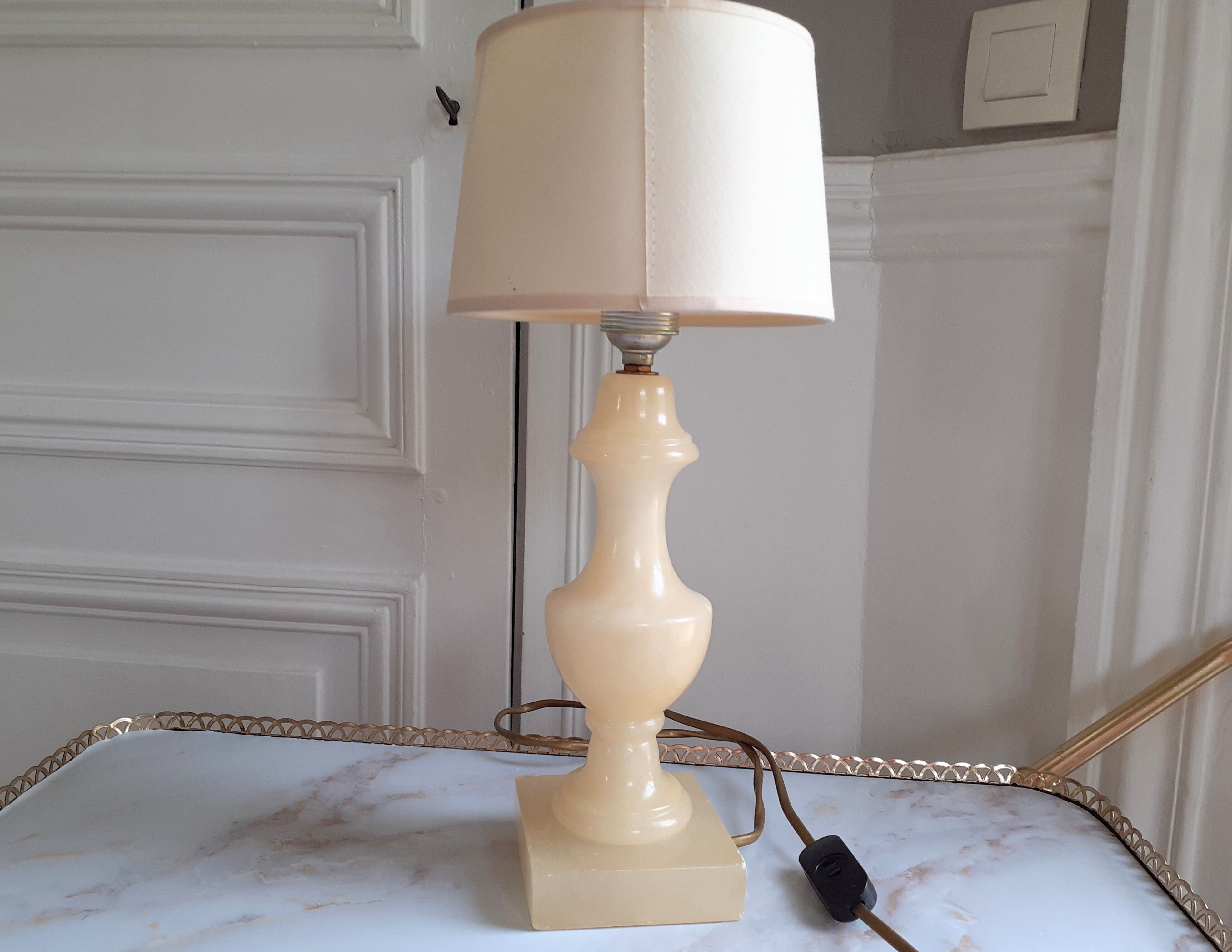 Alabaster lamp