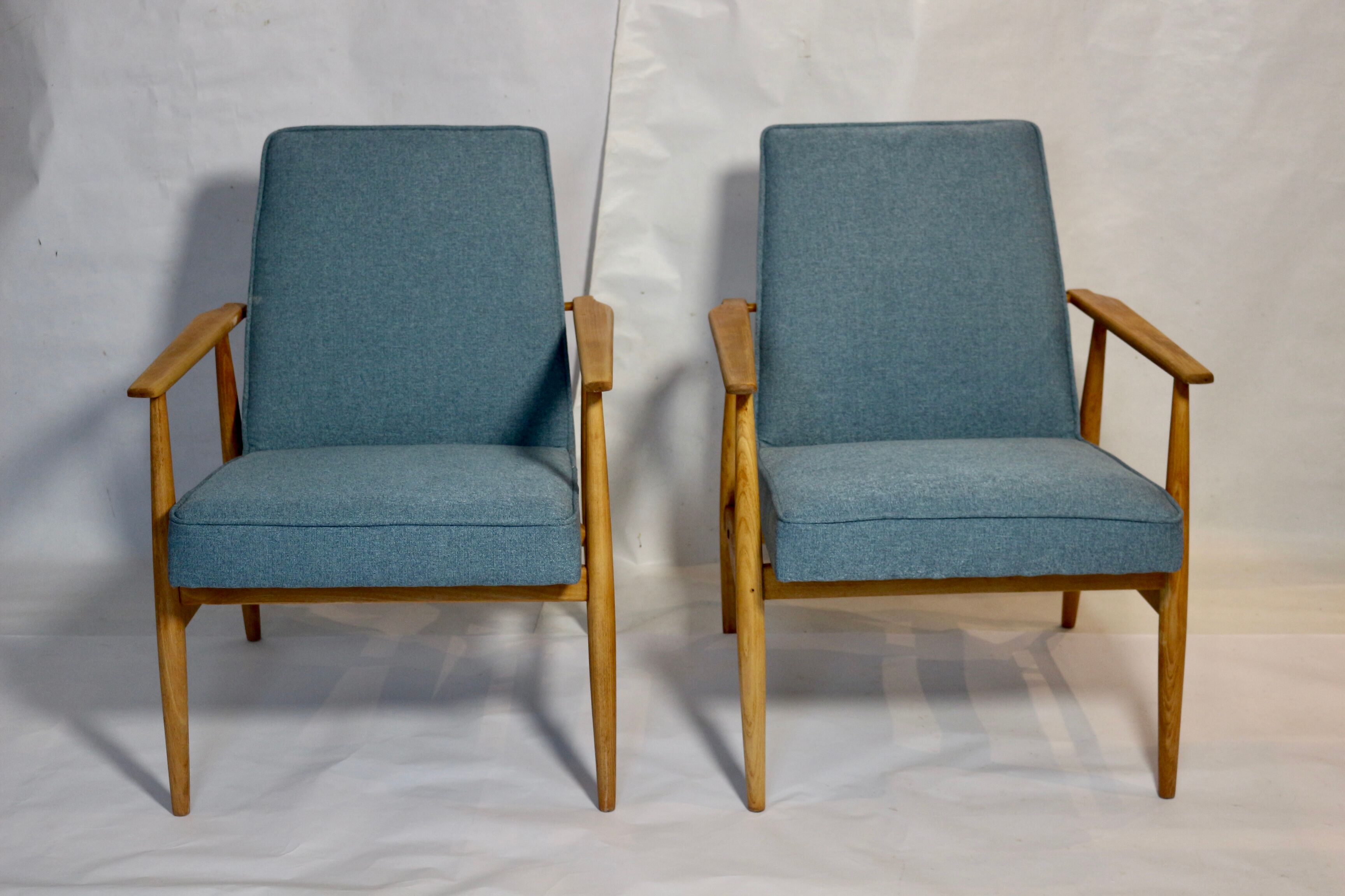 Pair of armchairs henryk lily 300-190s 1970