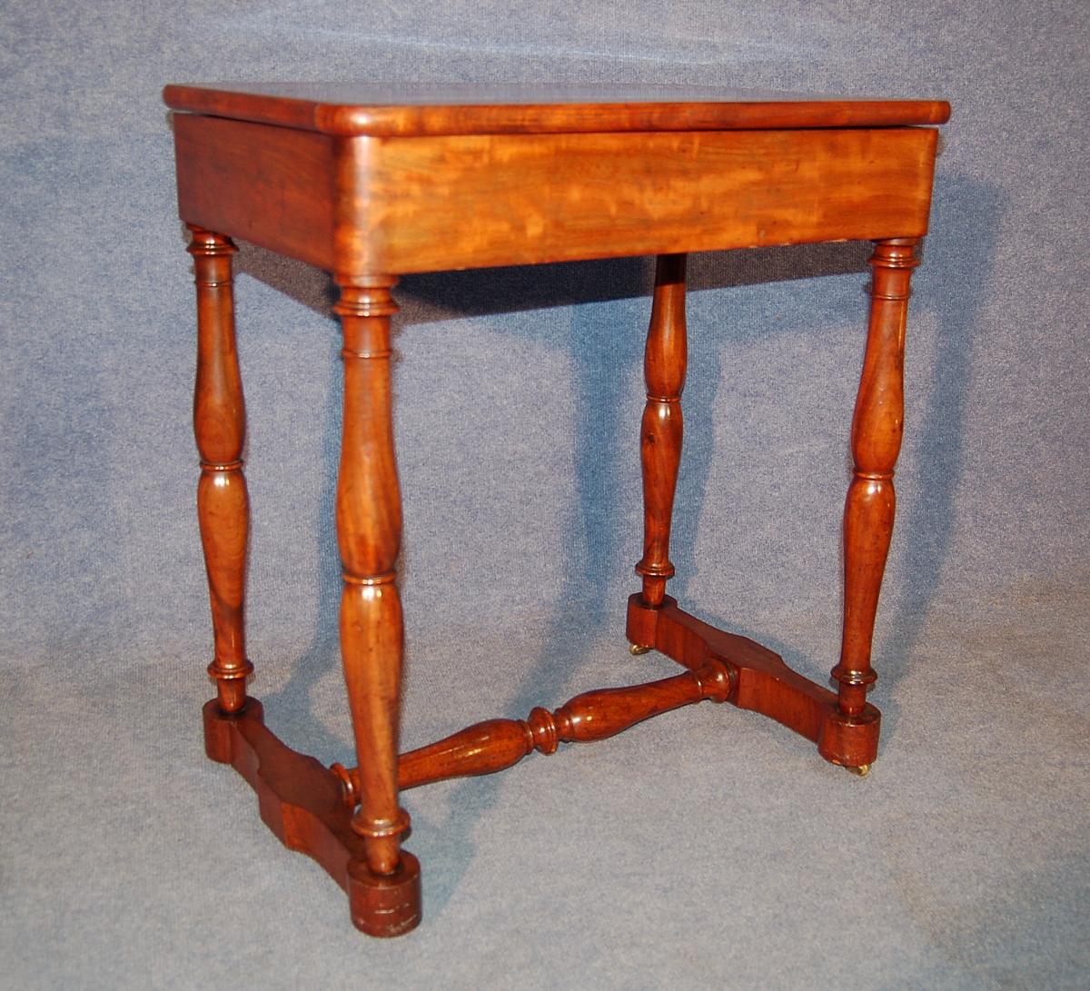 Small table with Jacob legs in mahogany, early 19th century
