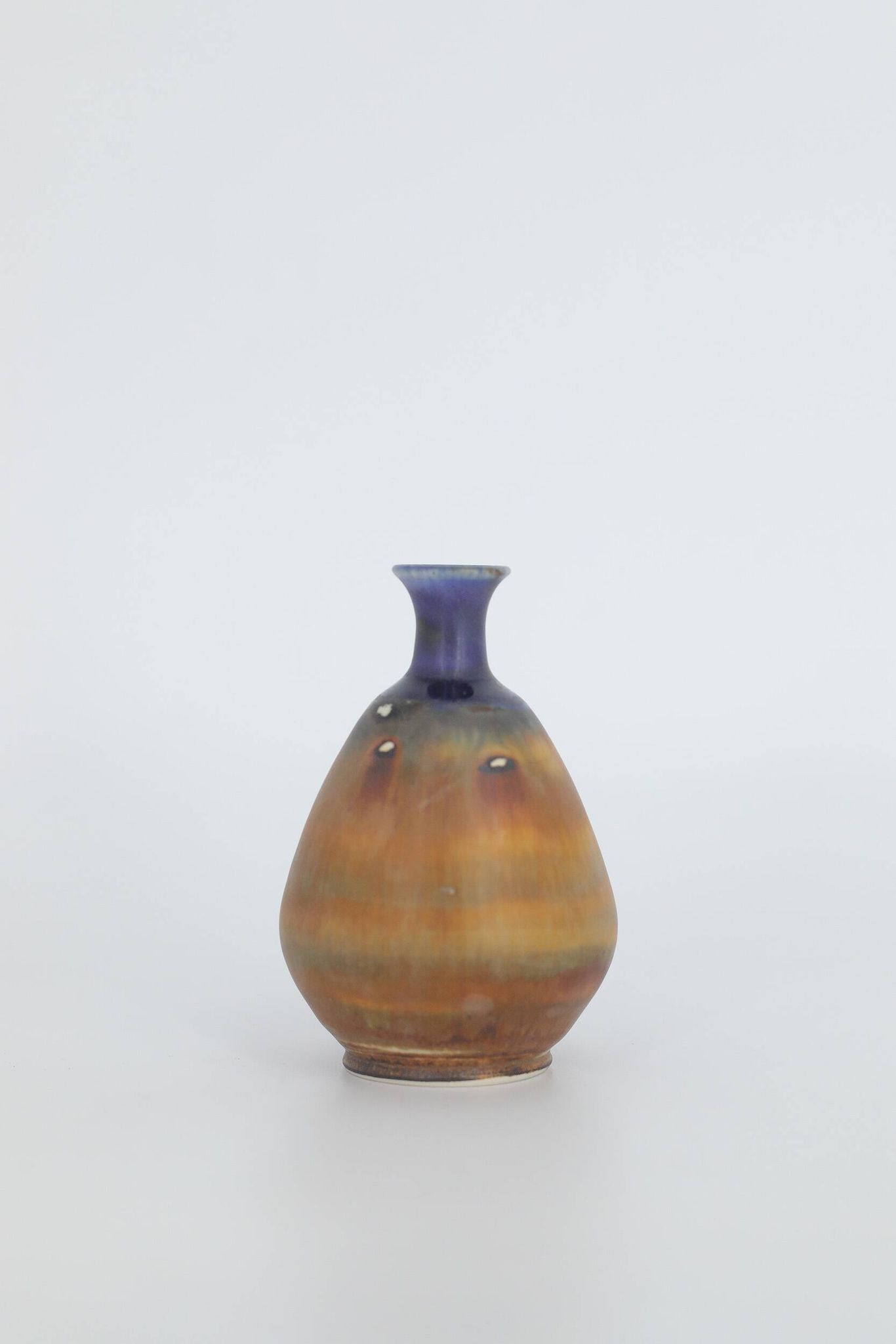 Petit vase de collection scandinave moderne du milieu du siècle en grès bleu et marron par Gunnar Borg