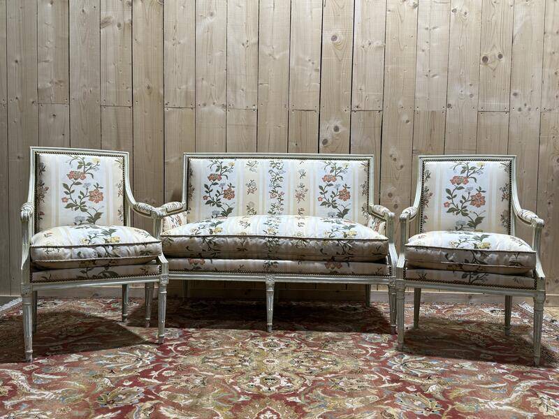 Salon de style Louis XVI Canapé et Paire de fauteuils
