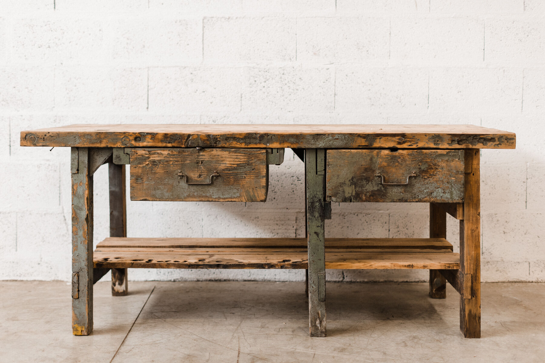 Green wooden workbench – 2 drawers