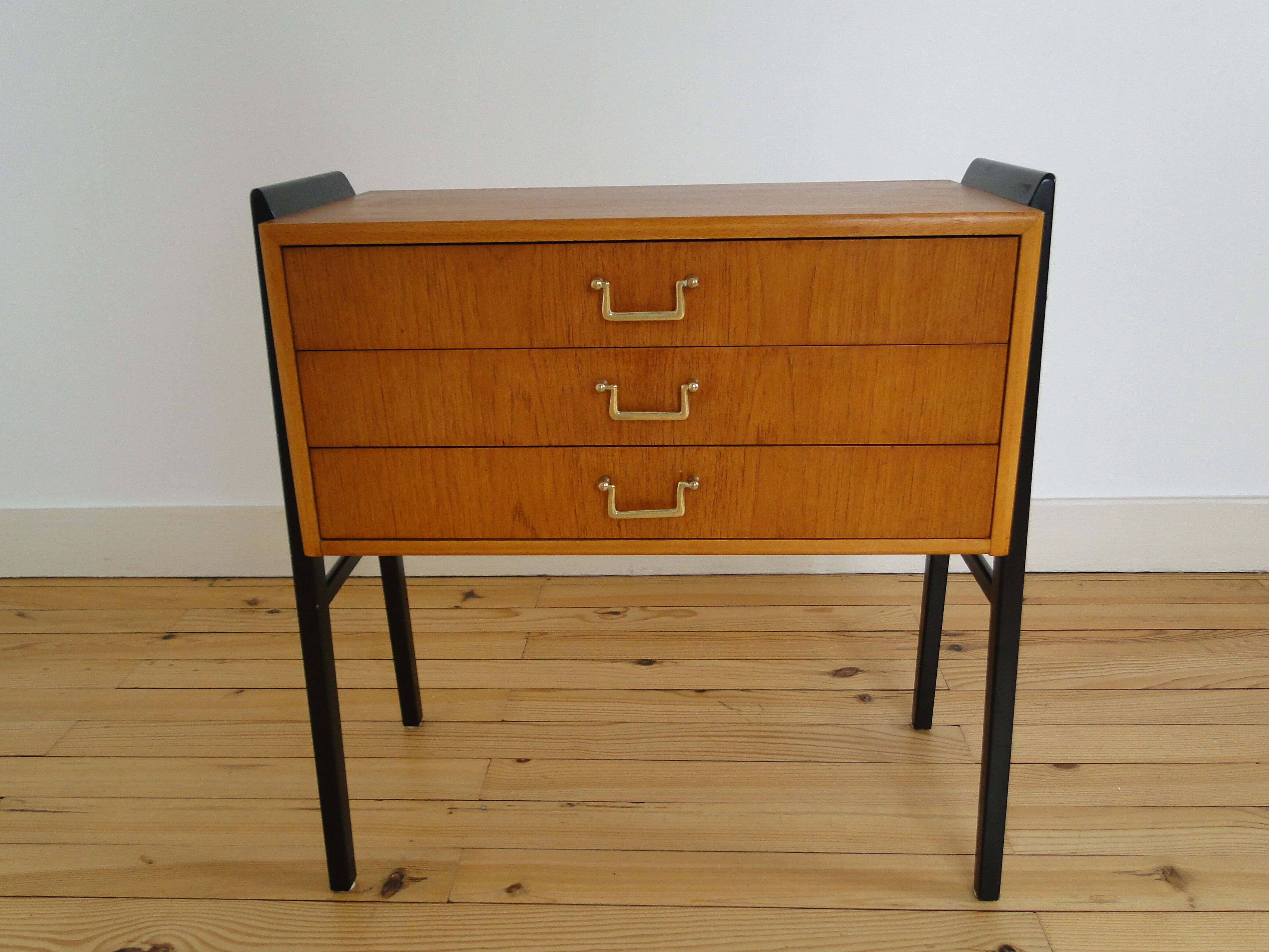 Chest of drawers scandinavian entrance furniture in mid century teak