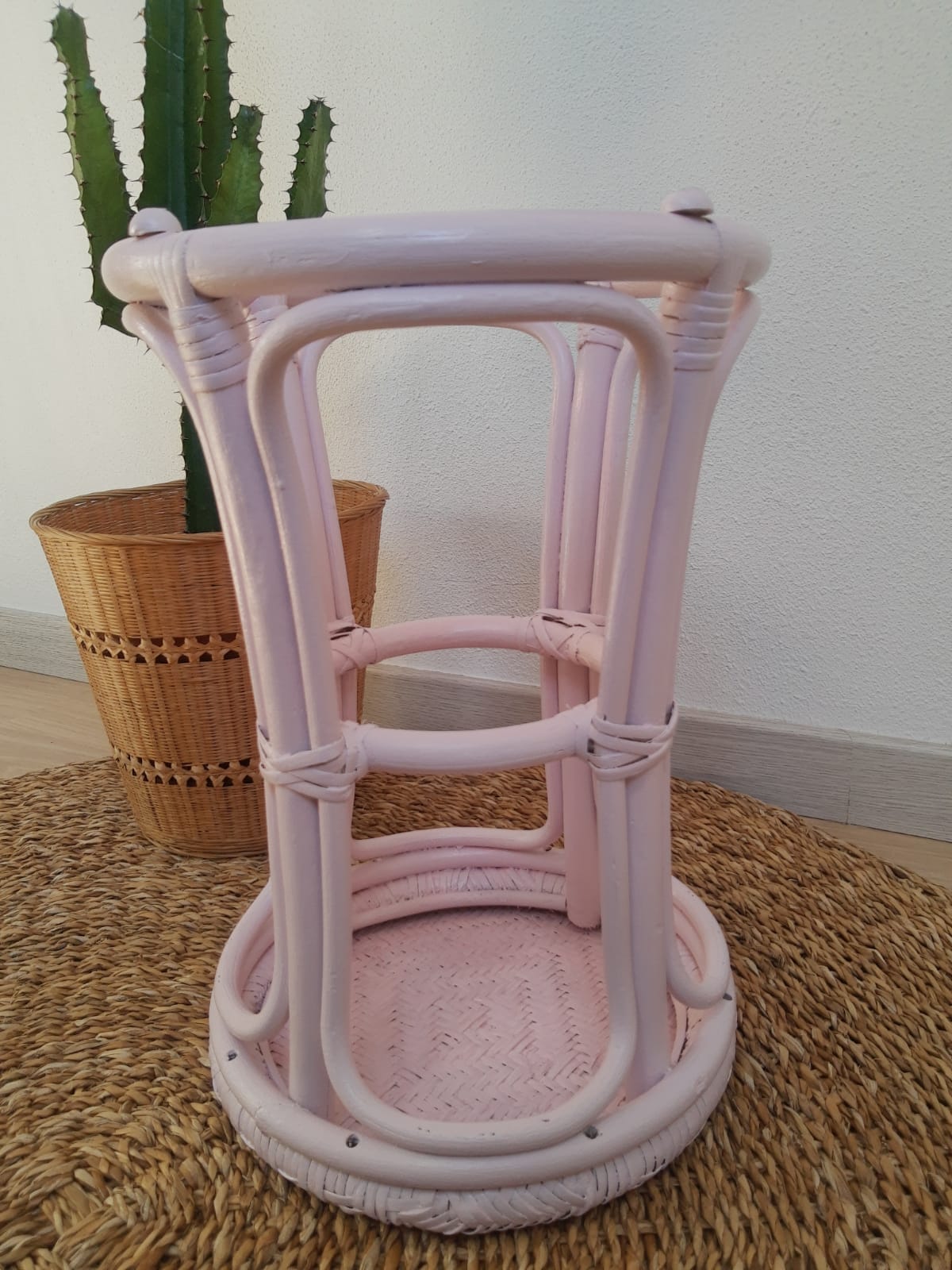 Vintage powder pink rattan stool