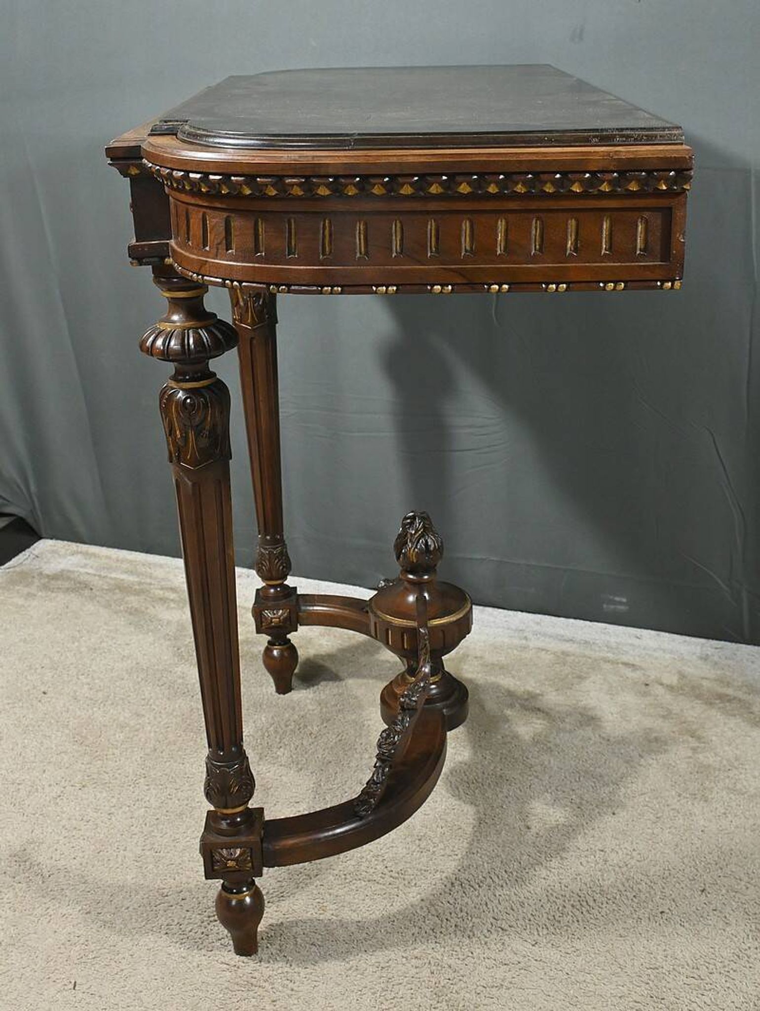 Jardinière Console en Noyer, style Louis XVI – Milieu XIXe