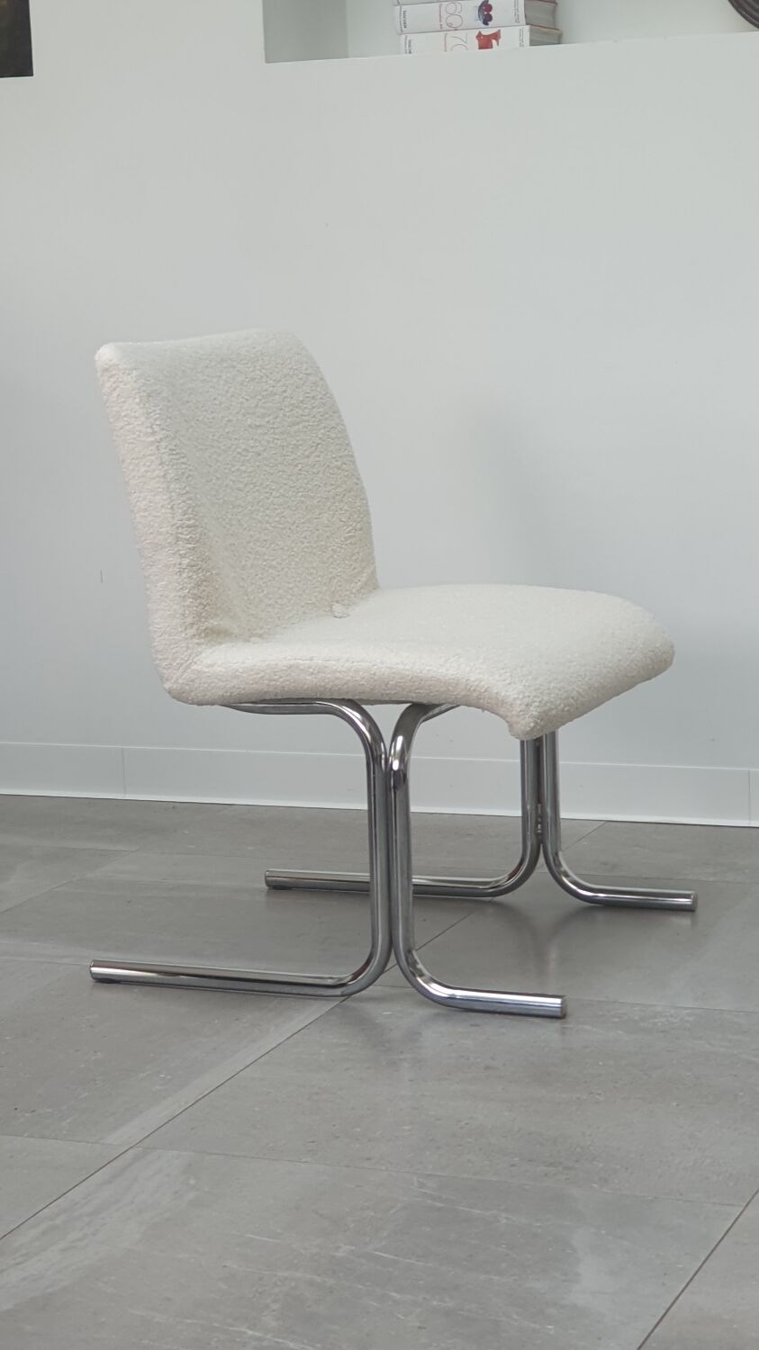 Pair of loop design heaters