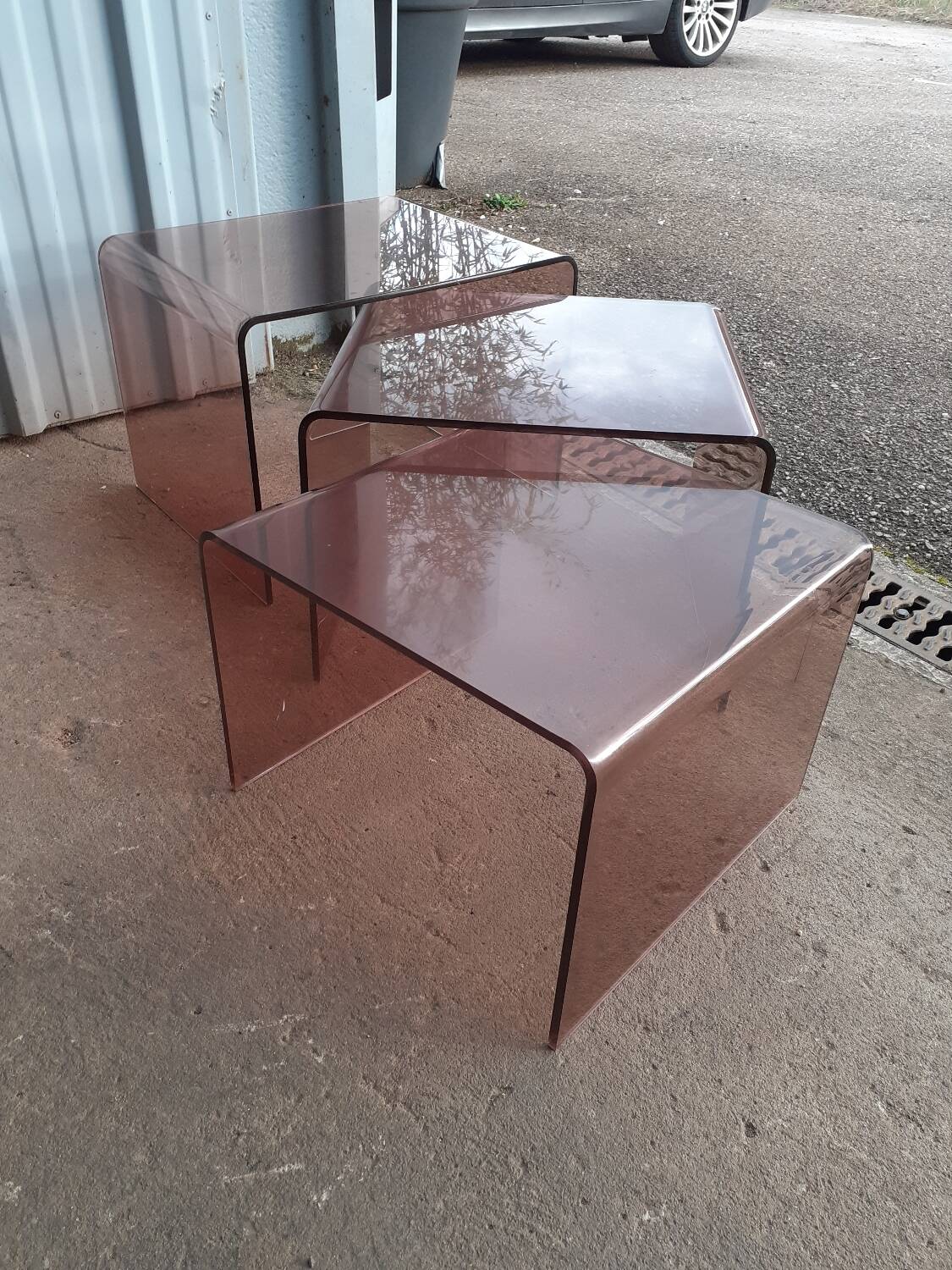 Michel Dumas nesting table