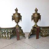 Paire de chenets en bronze de style Louis XVI - époque Napoléon III - XIXe siècle