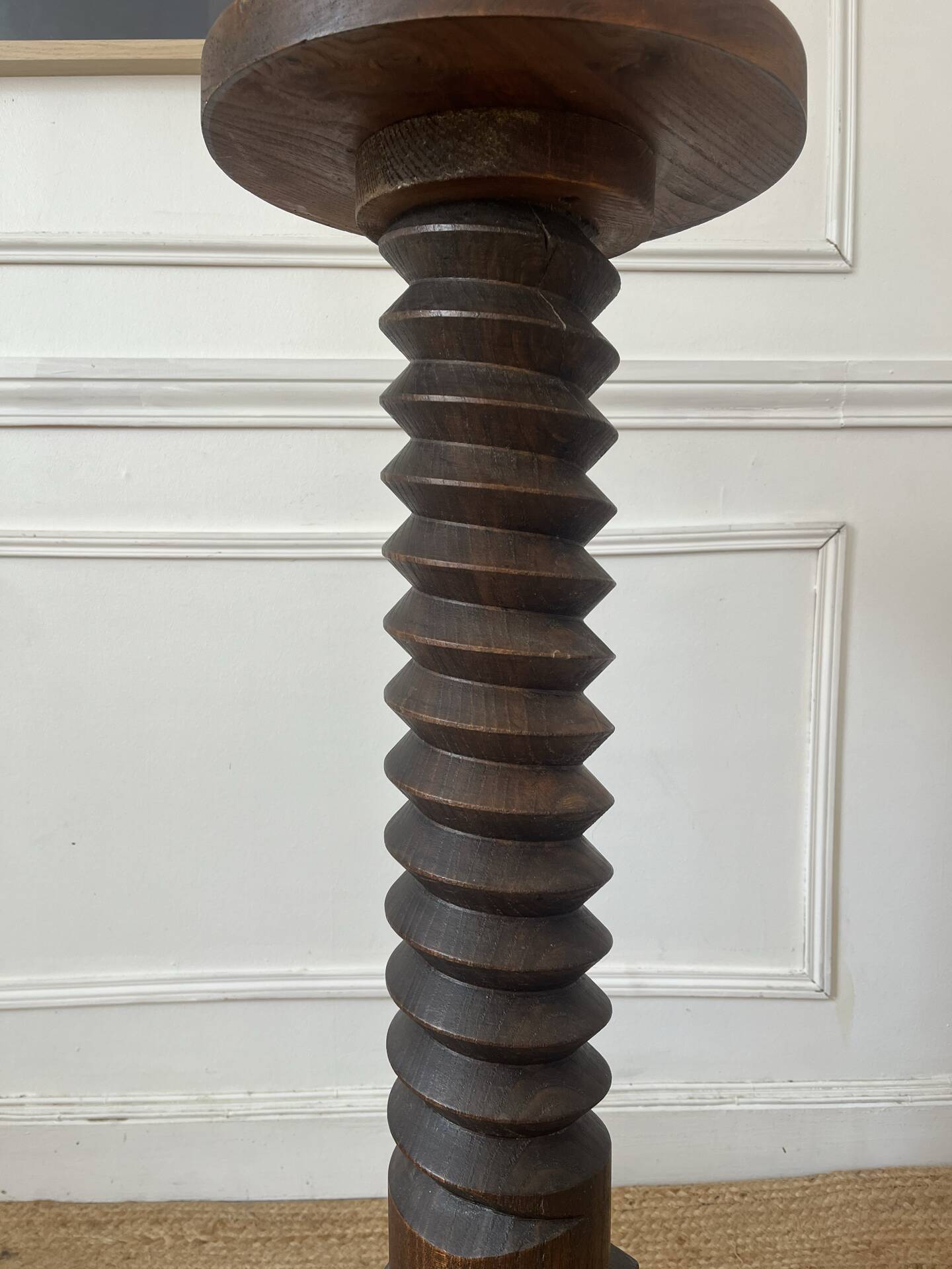Column support screw for wooden press