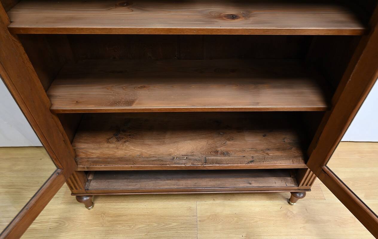 Bookcase in Solid Walnut, Louis XVI style – Mid-19th century