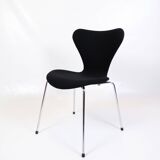 Set Of 4 Seven Chairs Model 3107 Original Upholstered In Black Fabric By Arne Jacobsen