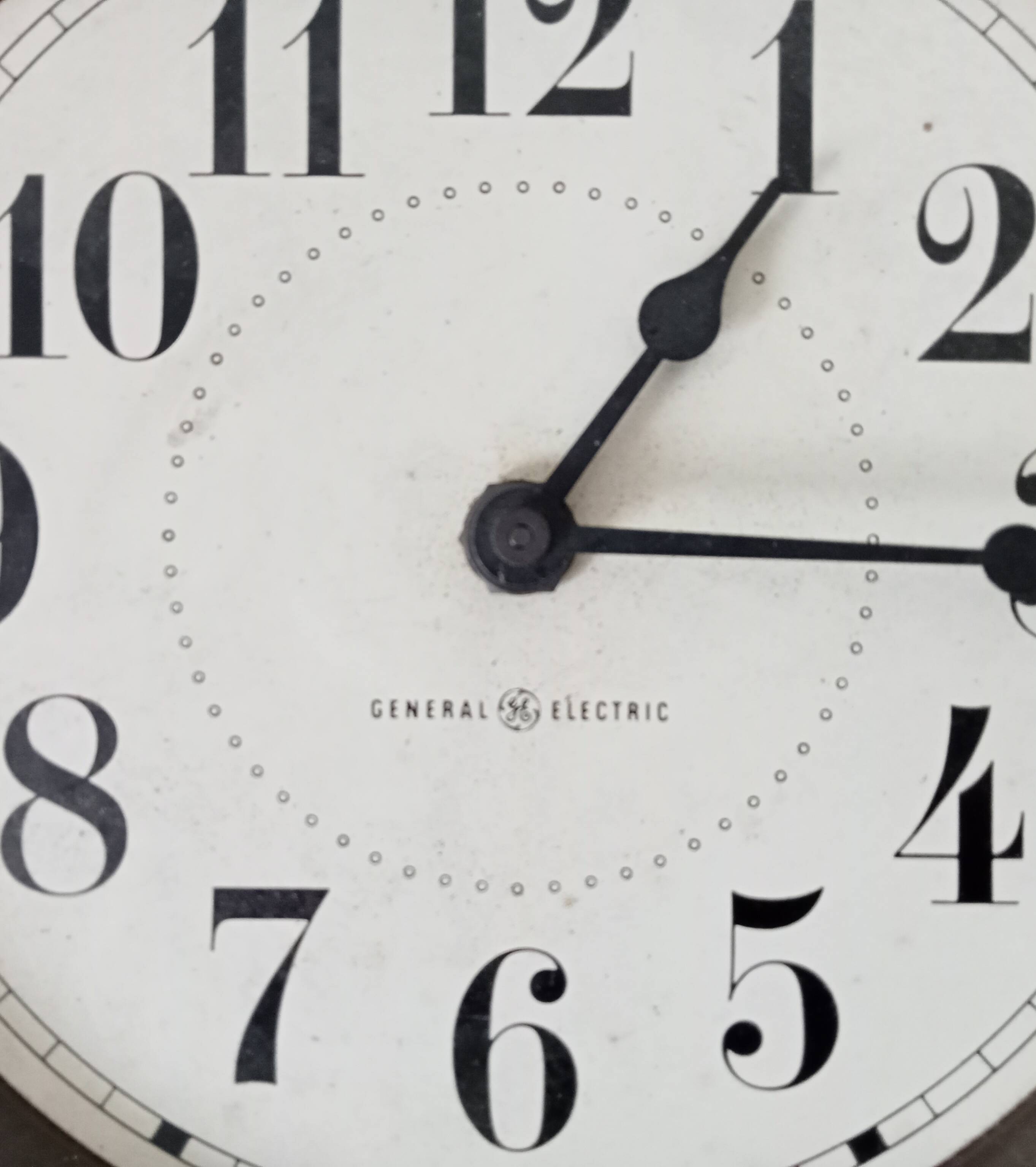 Vintage General Electric clock 70s