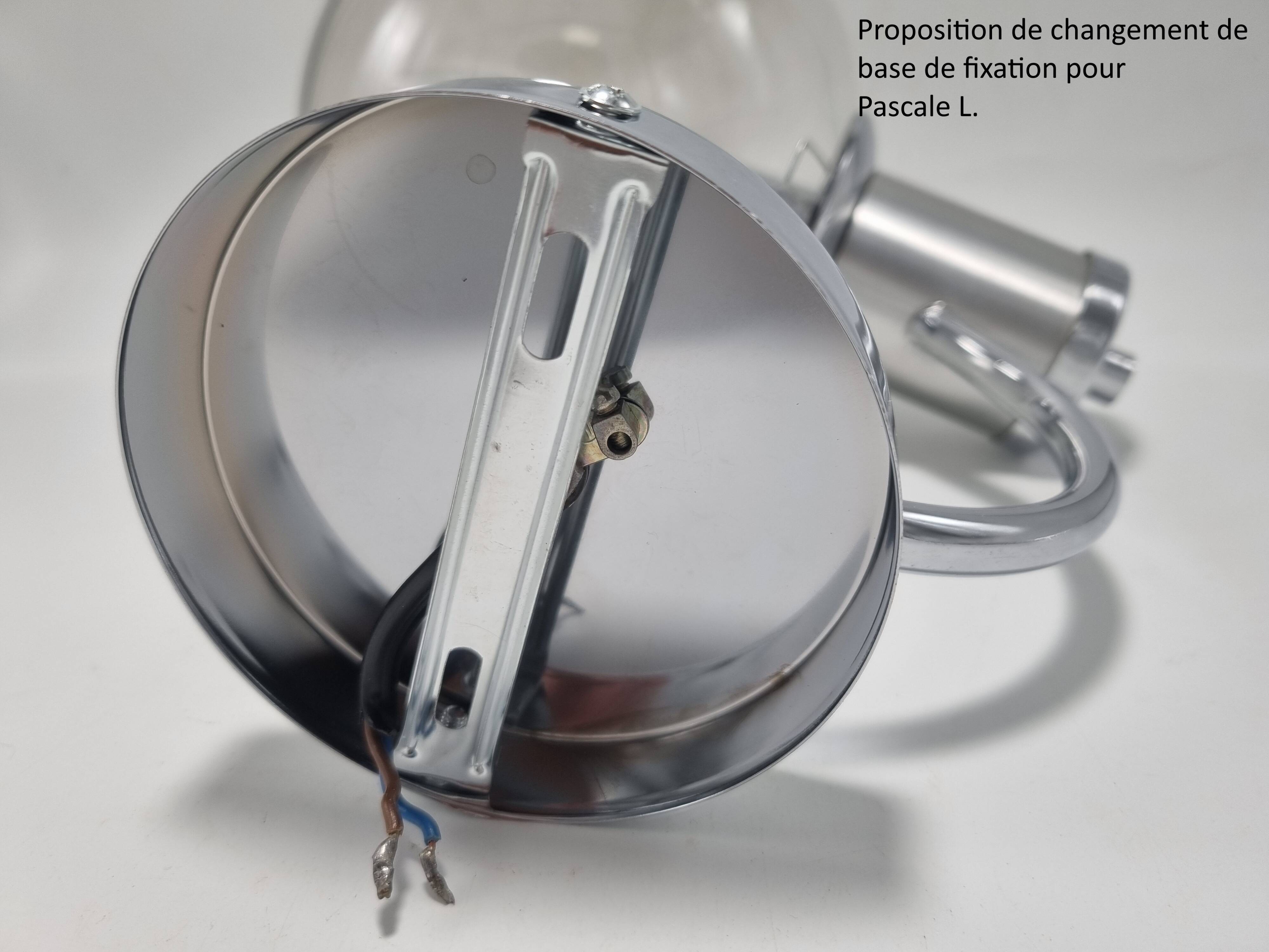 Pair of wall sconces