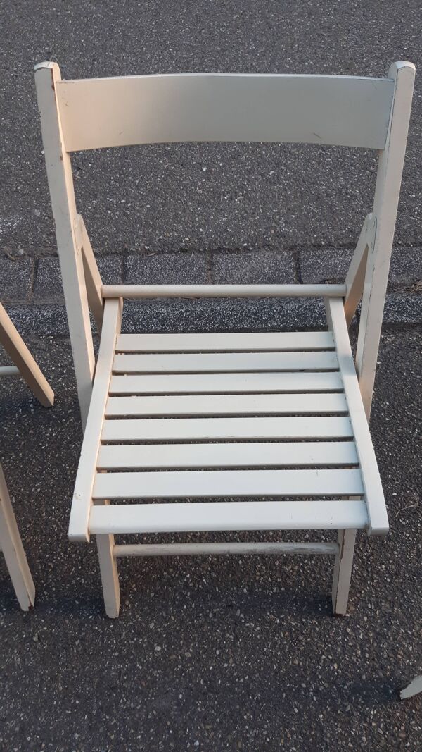 Lot de 4 chaises pliables vintage.