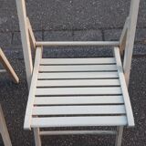 Set of 4 vintage folding chairs.