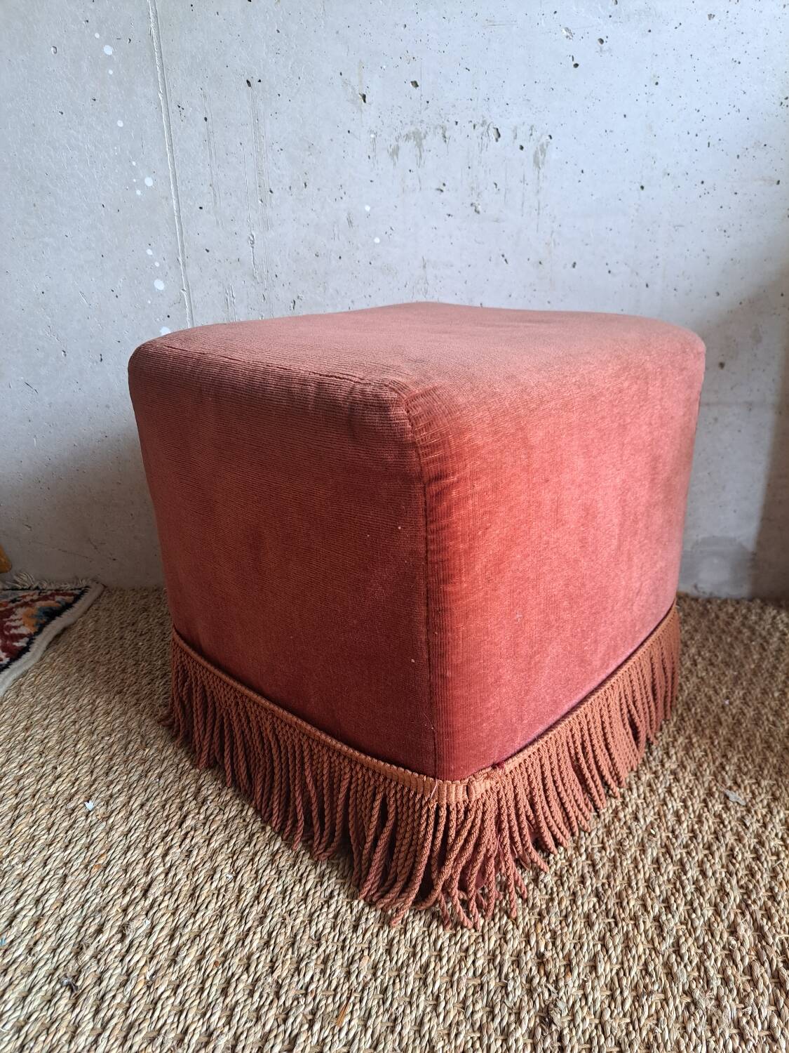 60s pink velvet pouf