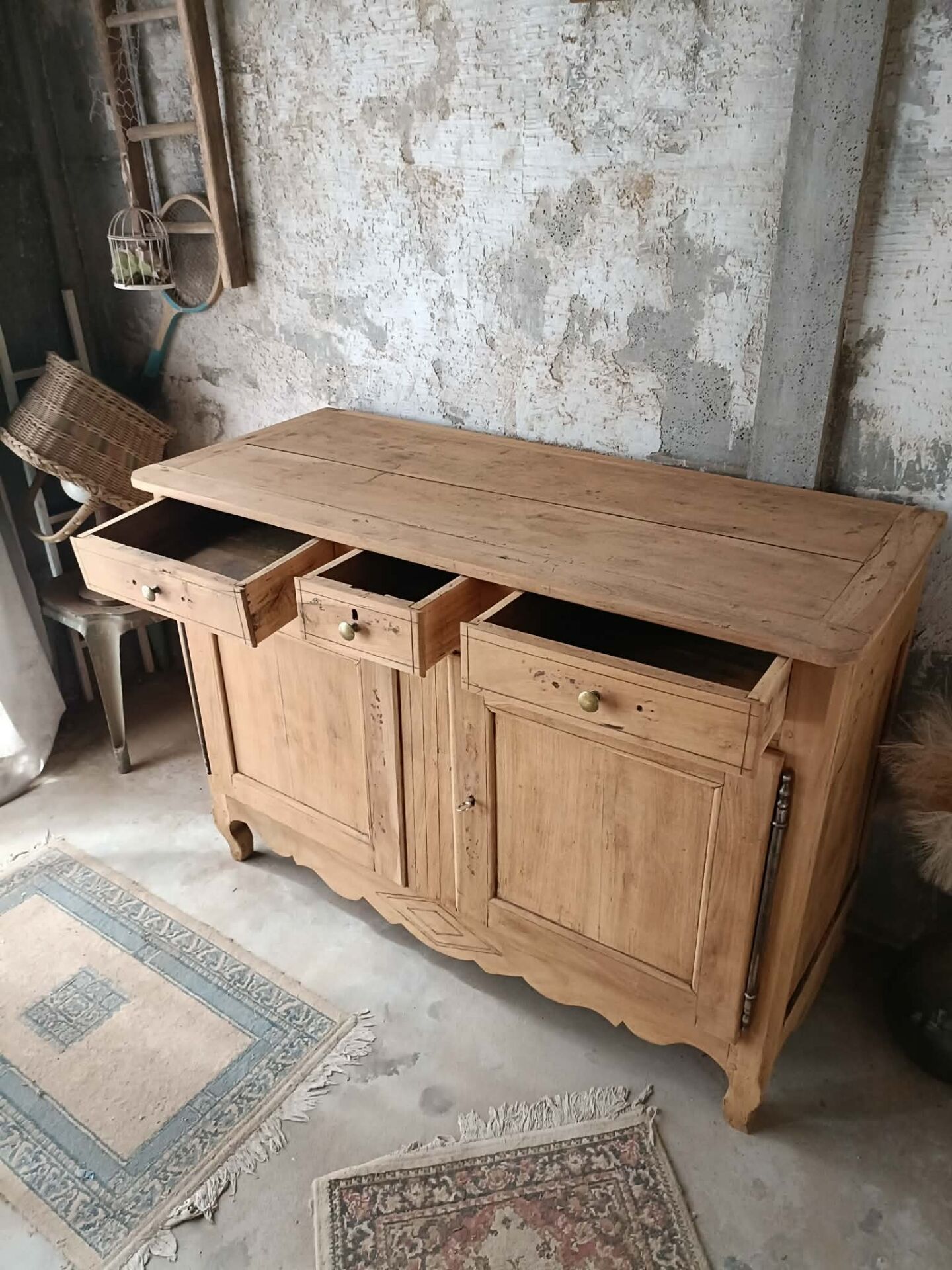 Buffet en bois