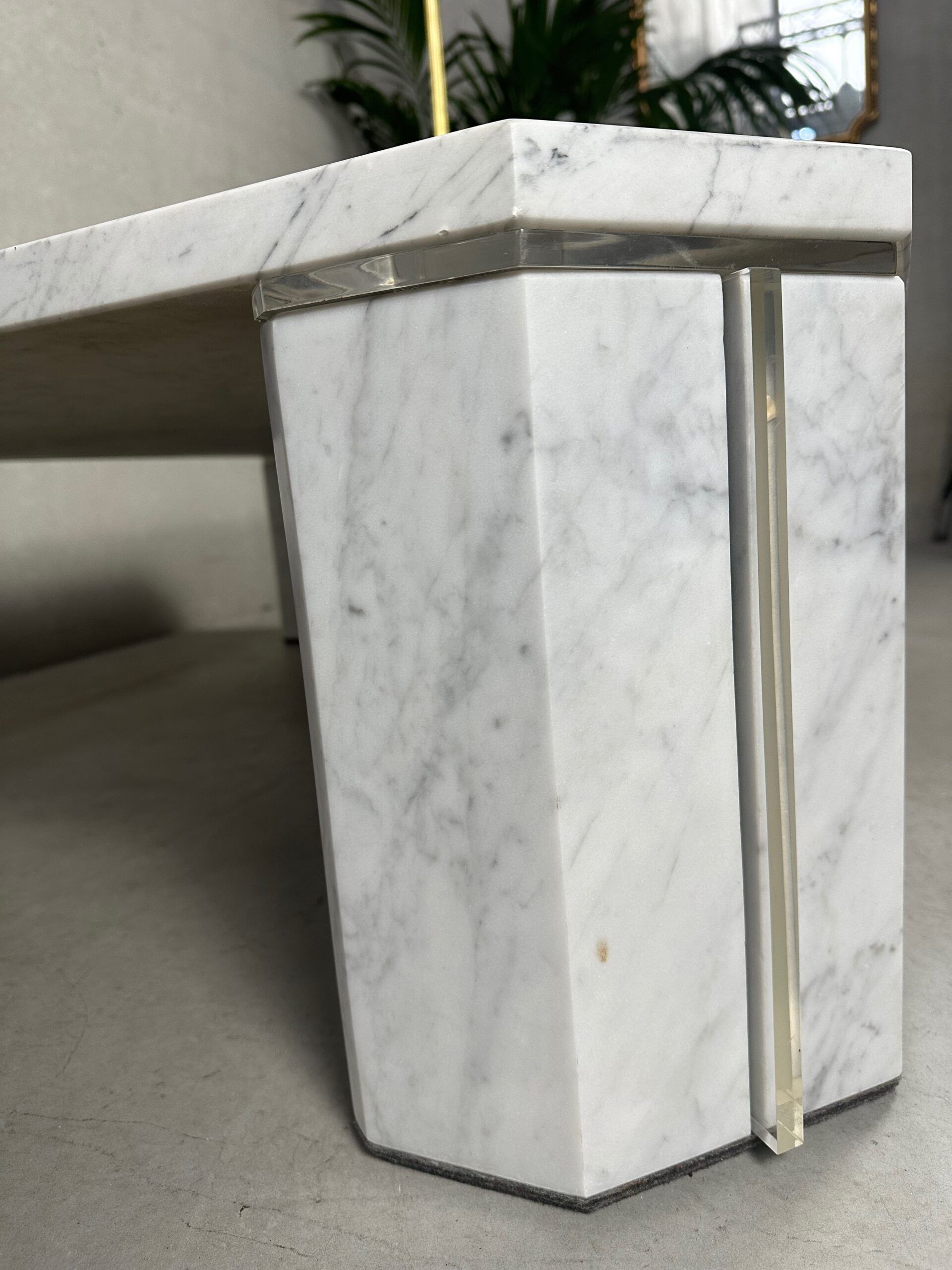 Table basse vintage – marbre de Carrare