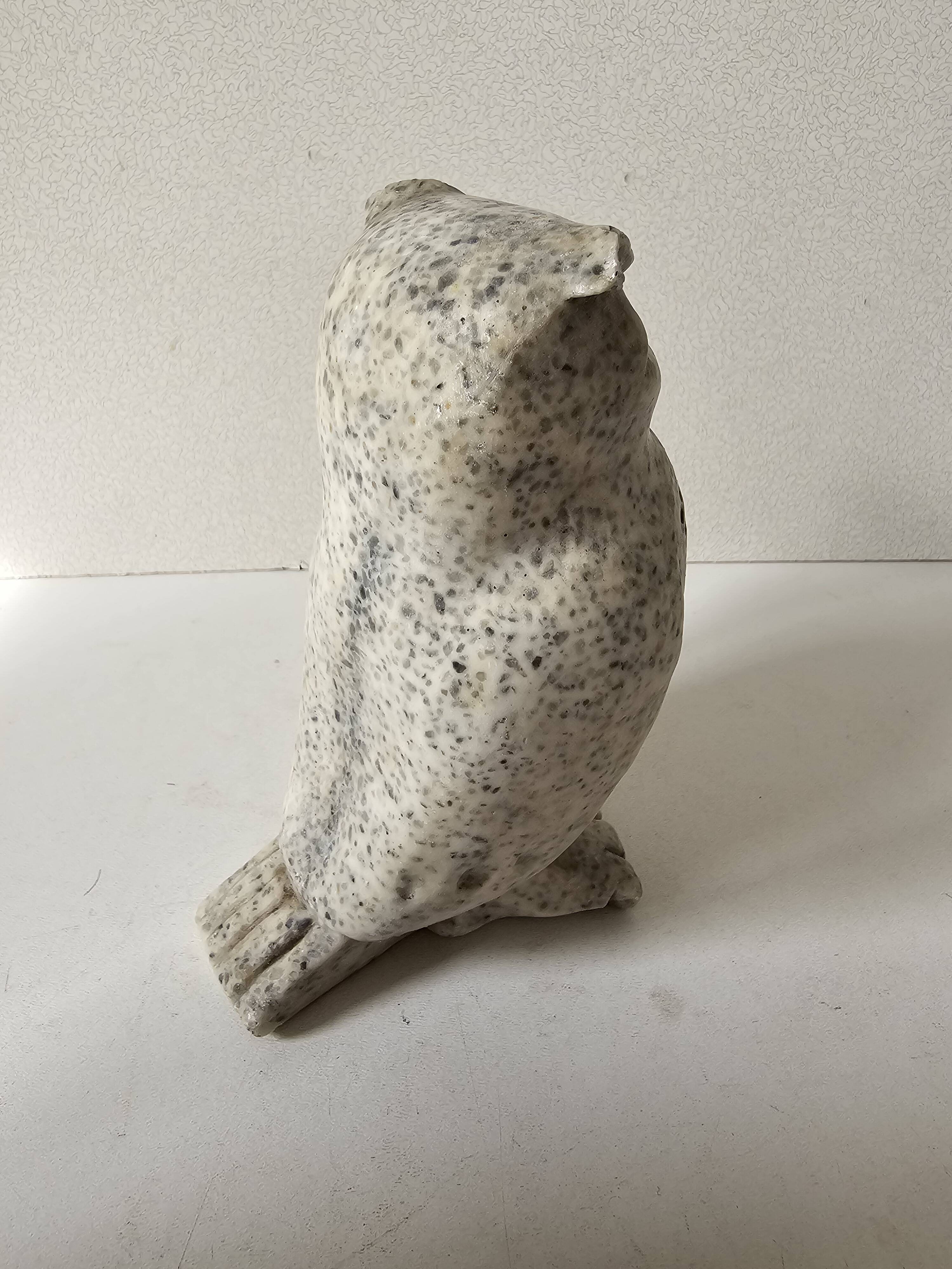 Very beautiful zoomorphic marble sculpture - Owl / Owl signed Jokerz