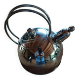 Demeyere 2.5 L whistling kettle.