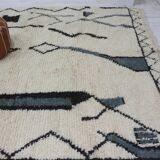 Handmade wool Berber rug 304 x 192 CM