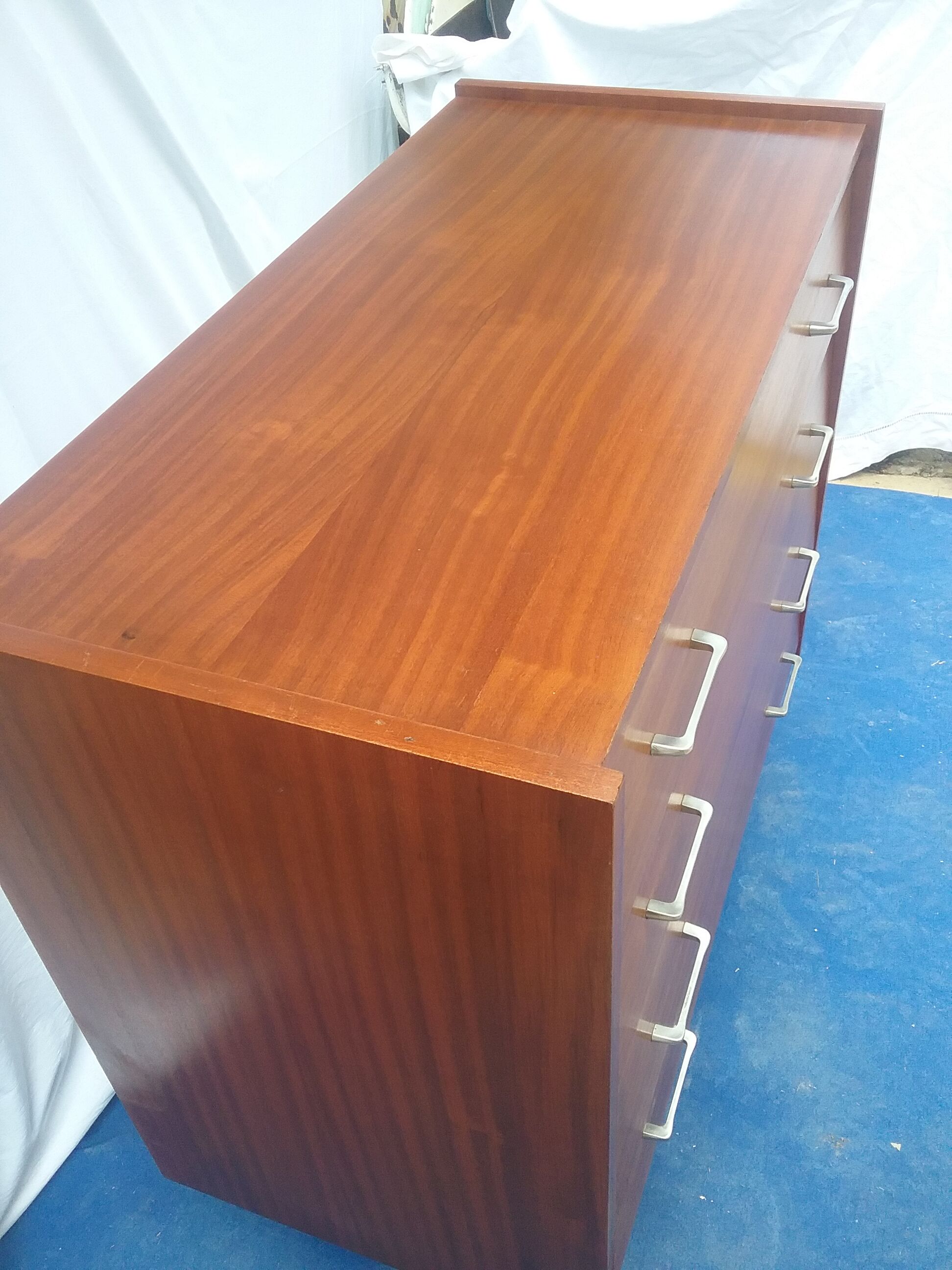 Commode vintage