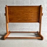 Evolutionary children's desk and its 70s chair