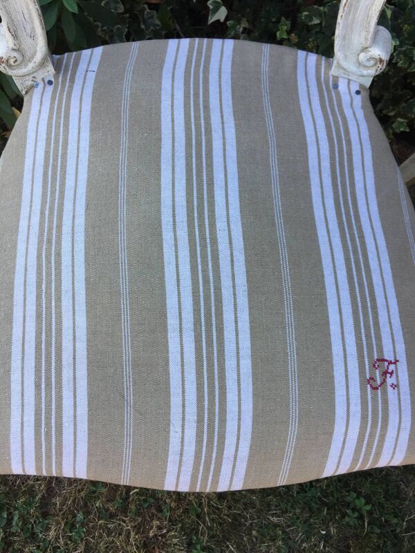 Paire de chaises anciennes