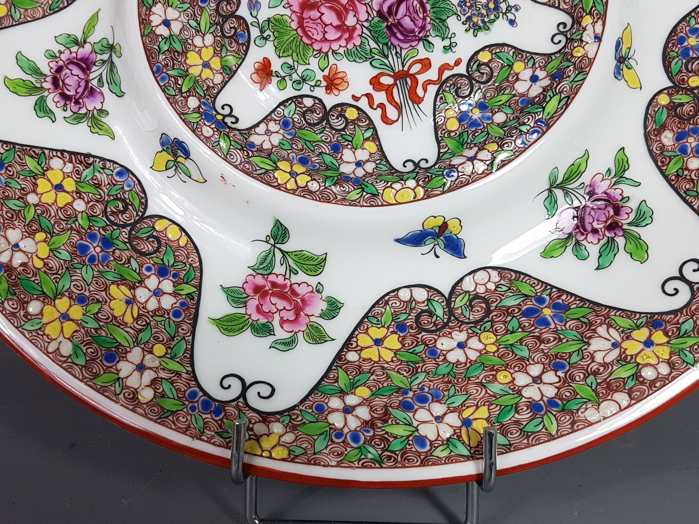 Old enamelled porcelain dish apocryphal brand of Sèvres